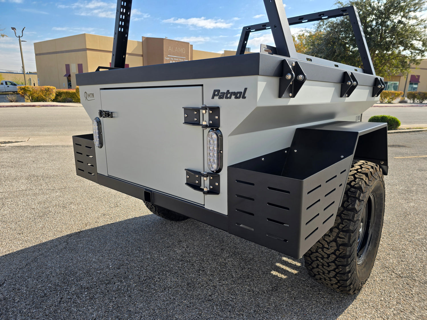 SALE PENDING! 2025 Rustic Mountain Overland Patrol XC - SHOW DEMO SALE!!