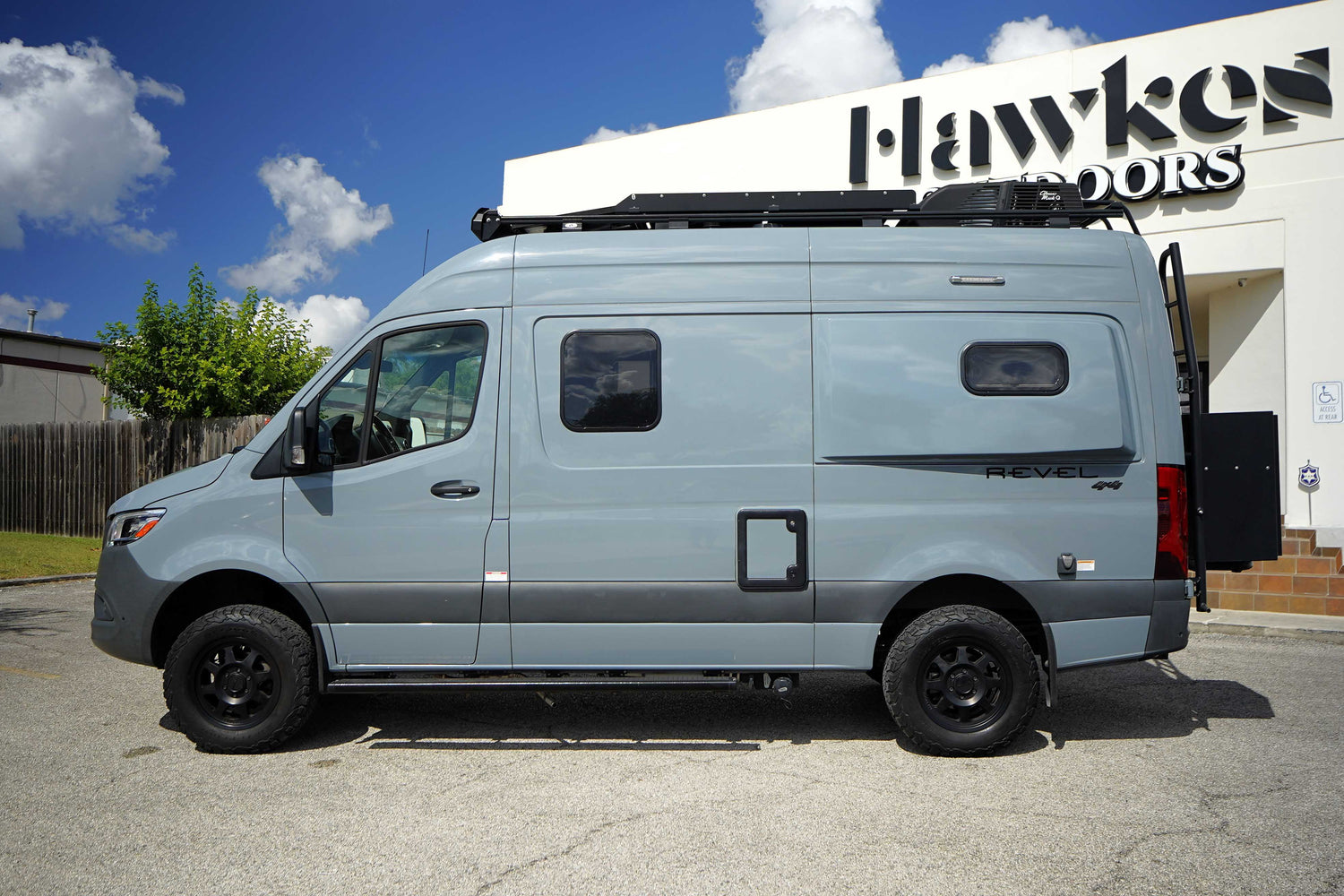 NEW ARRIVAL!! 2022 Winnebago Revel - Preowned
