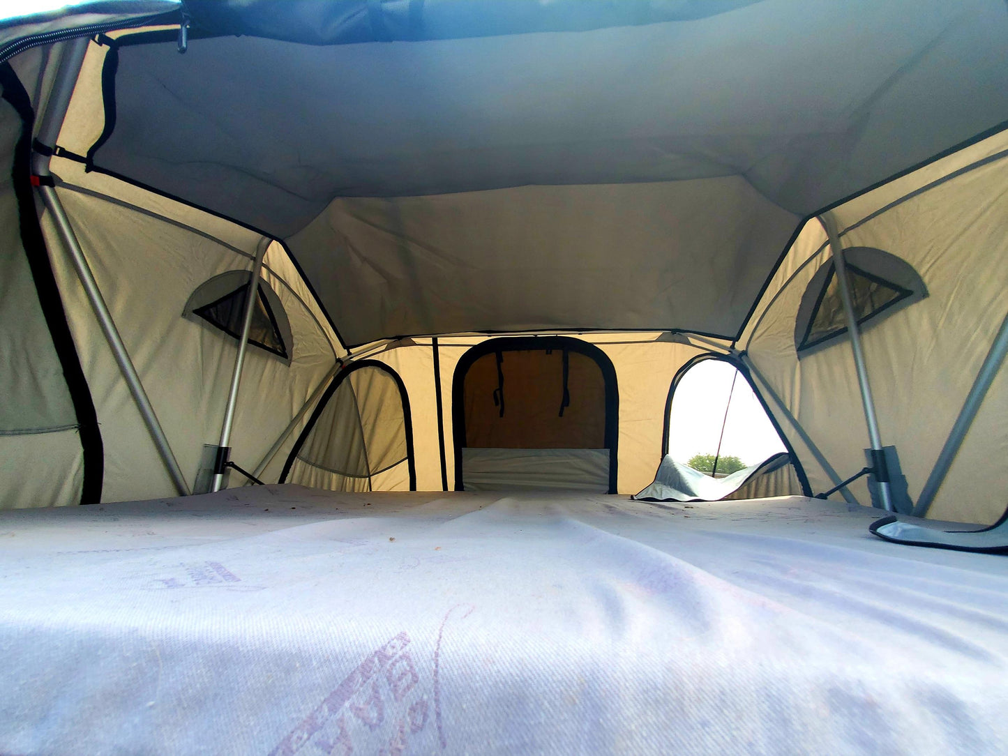 SCRATCH & DENT SALE! James Baroud Vision 180 Soft Shell Tent
