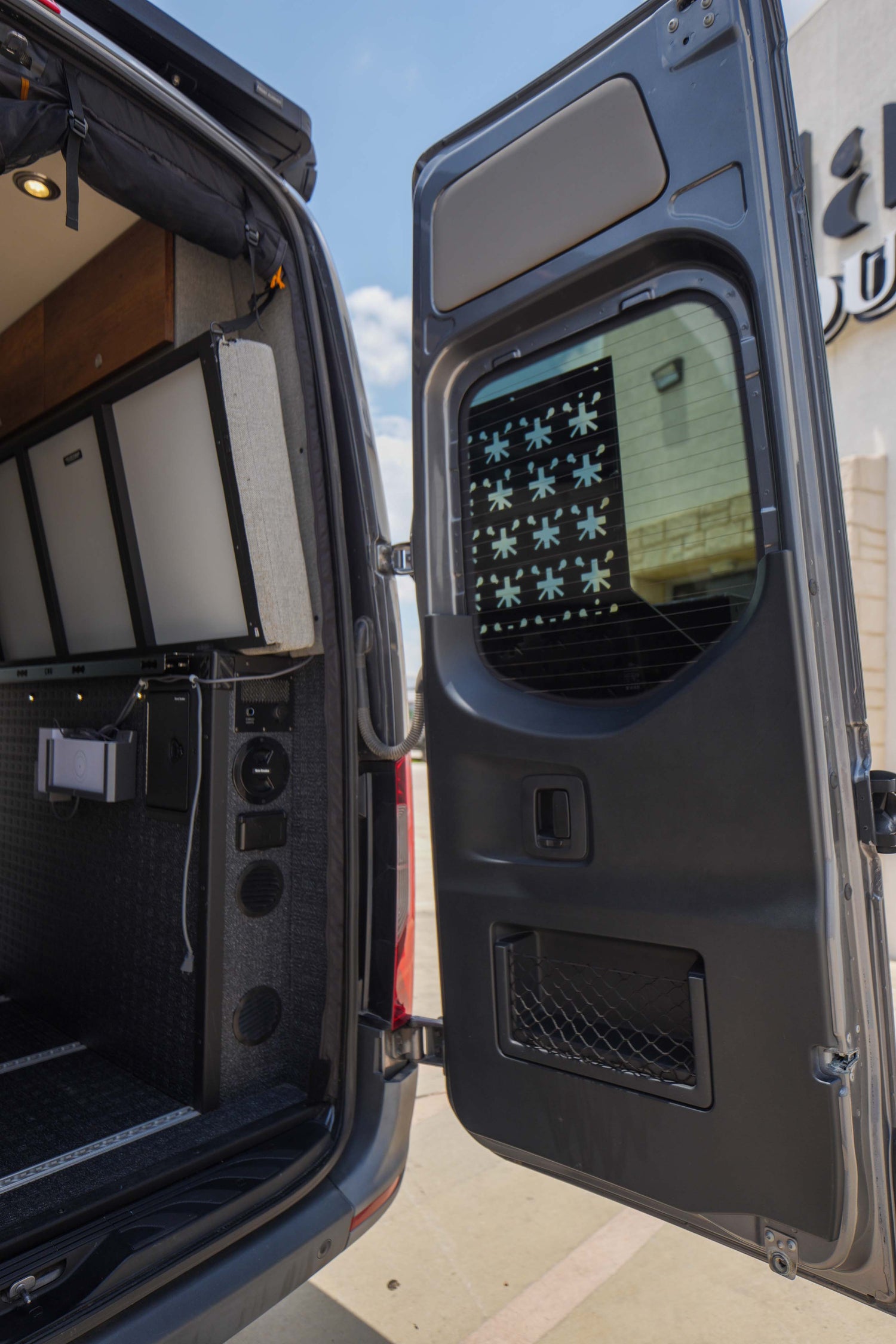 2023 Storyteller Overland Stealth Mode 4x4 - Preowned