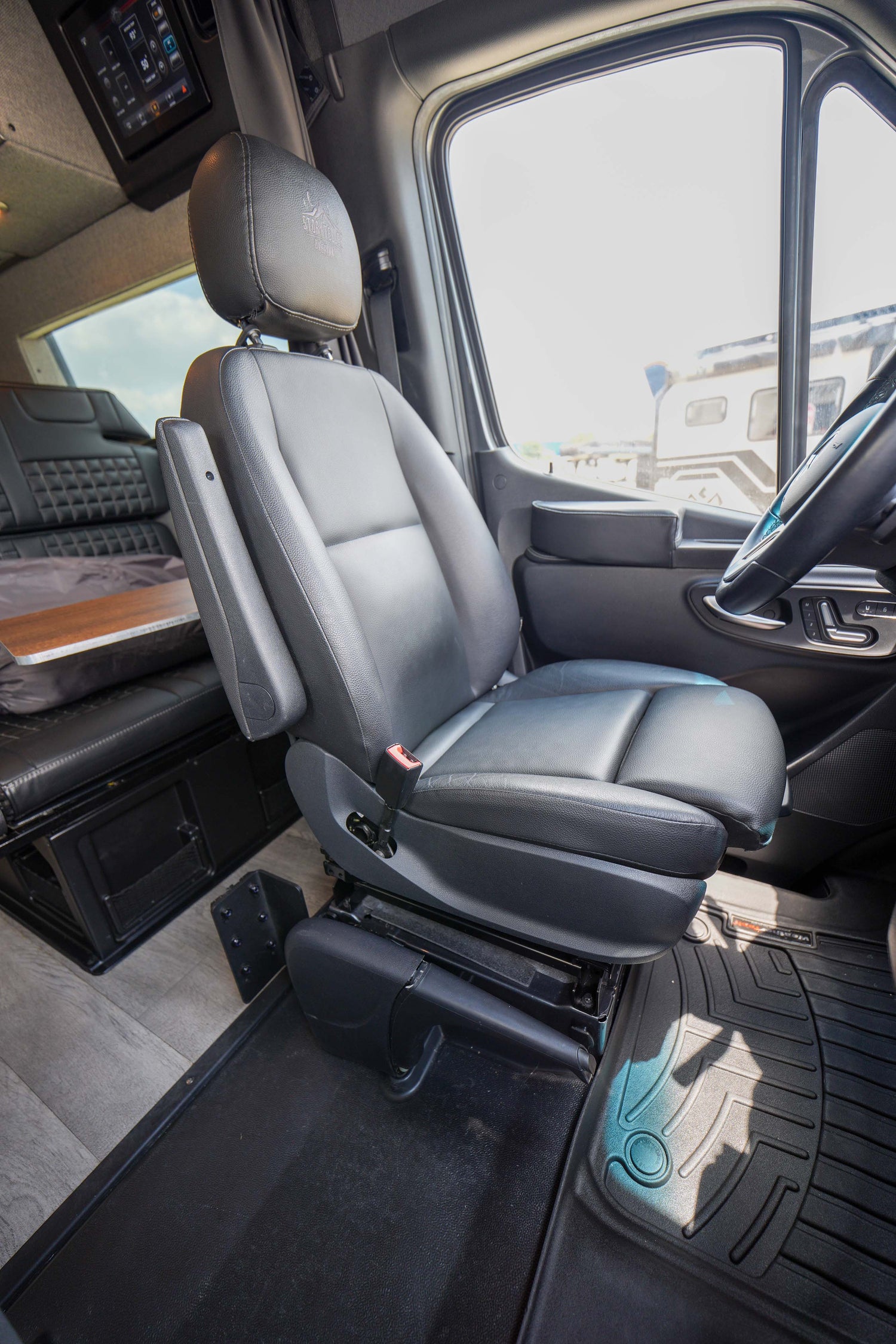 2023 Storyteller Overland Stealth Mode 4x4 - Preowned