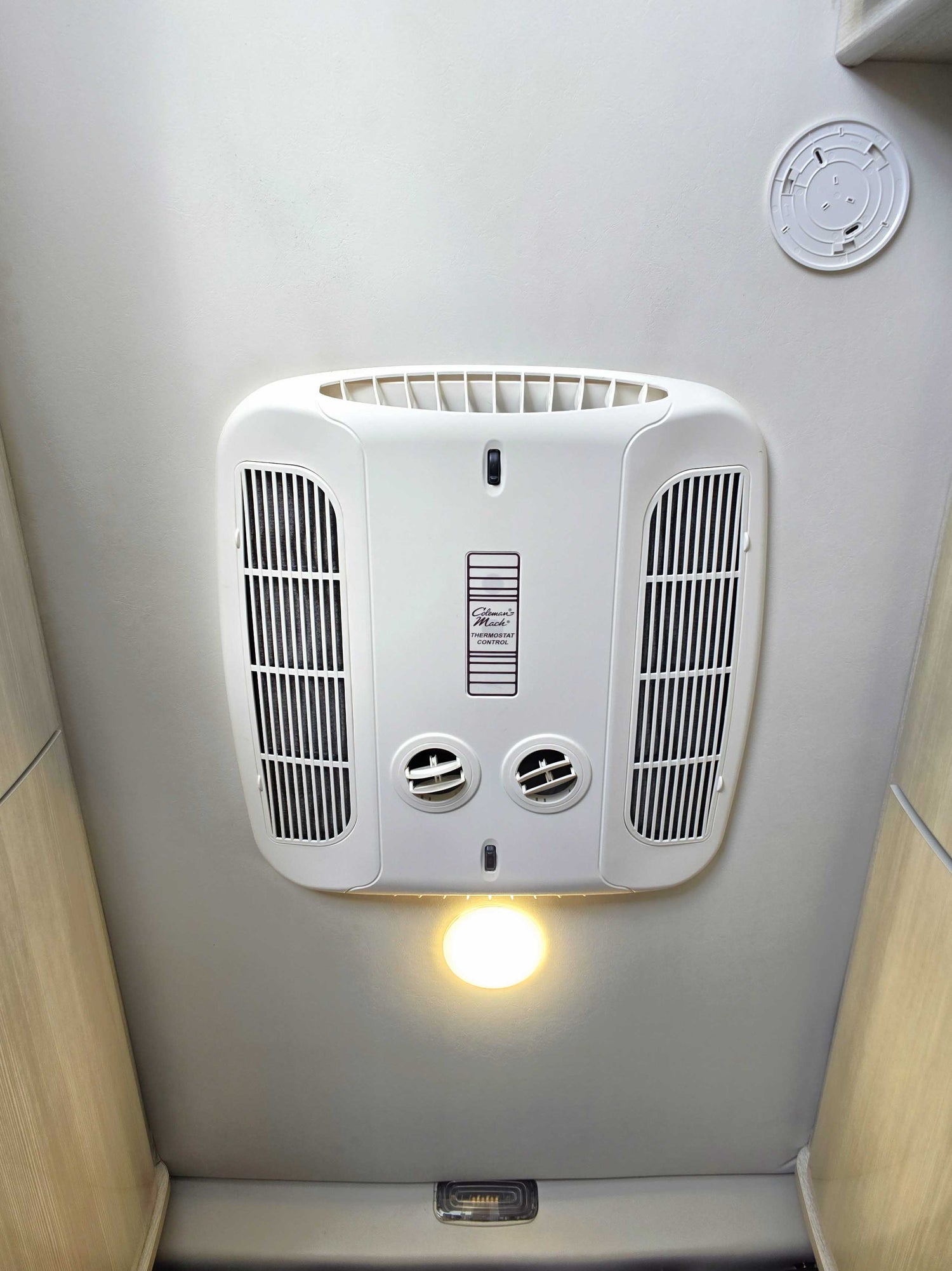 2023 Thor Sanctuary 19P - Preowned