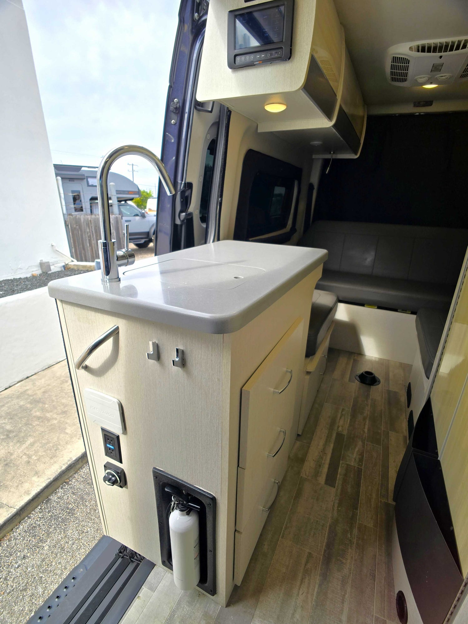 2023 Thor Sanctuary 19P - Preowned