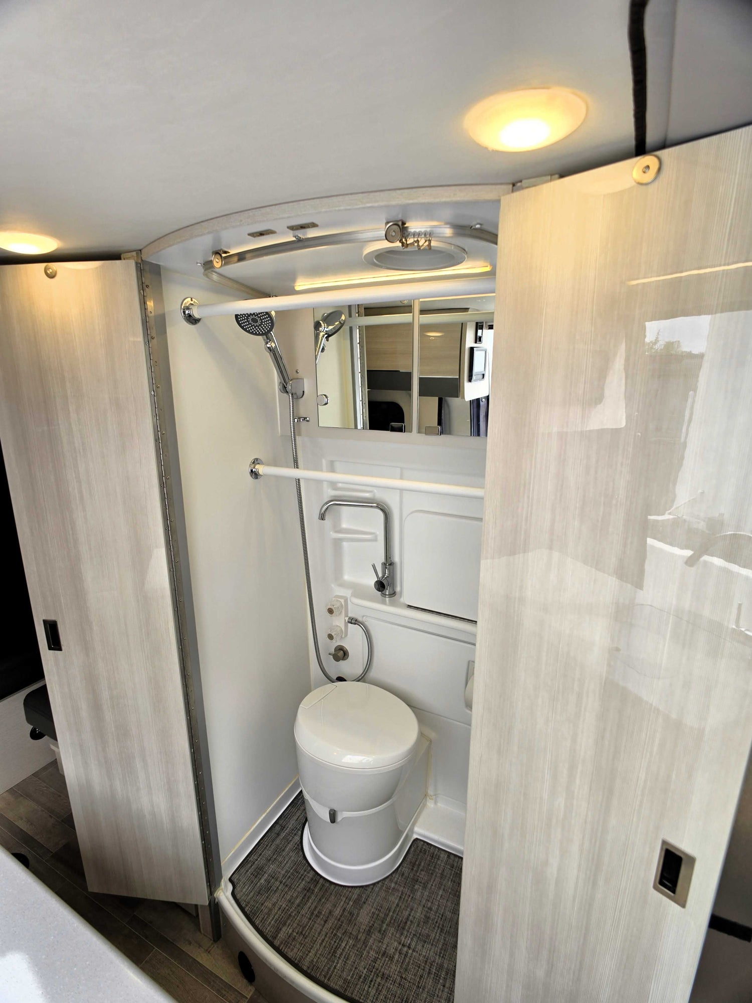 2023 Thor Sanctuary 19P - Preowned