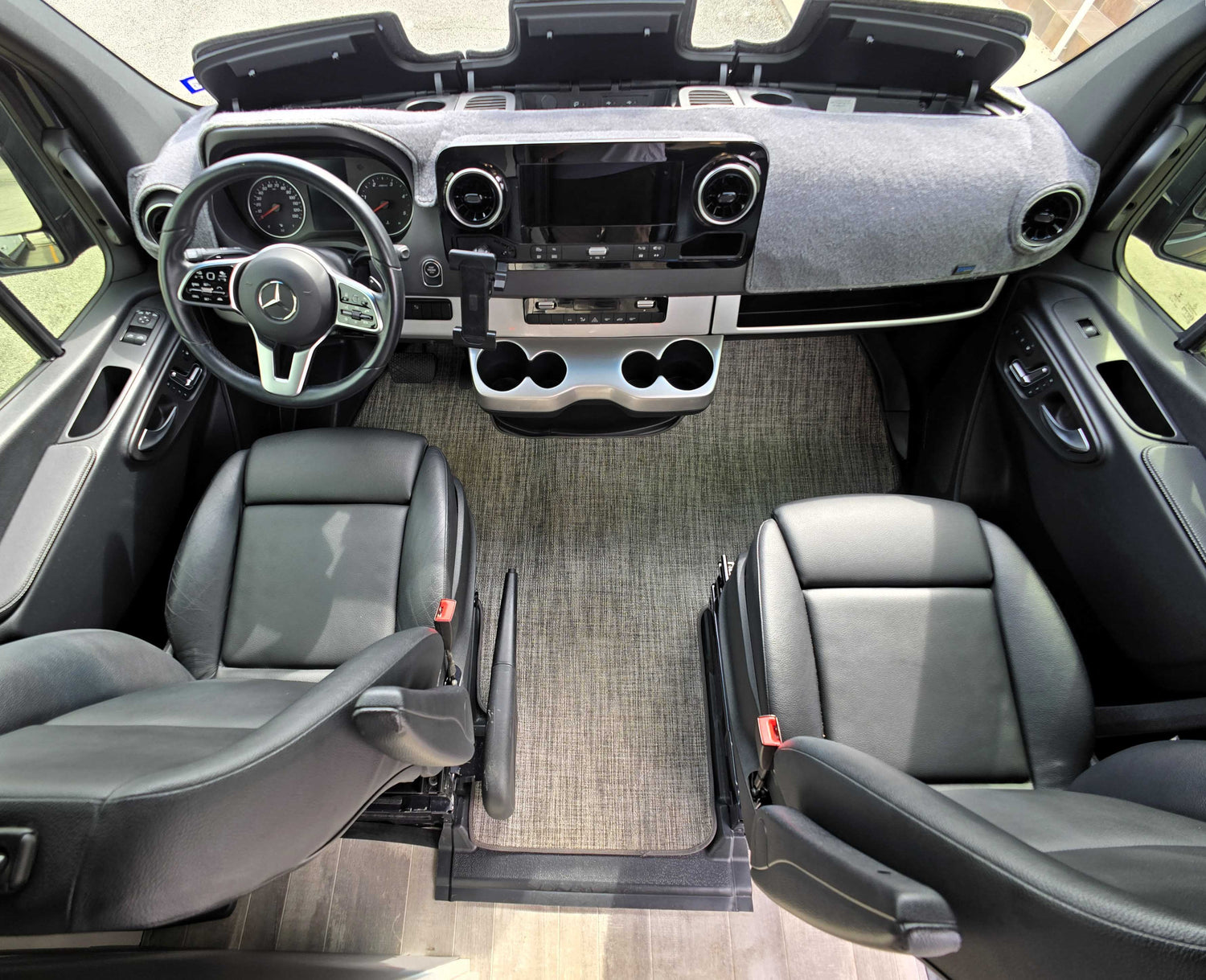 2023 Thor Sanctuary 19P - Preowned