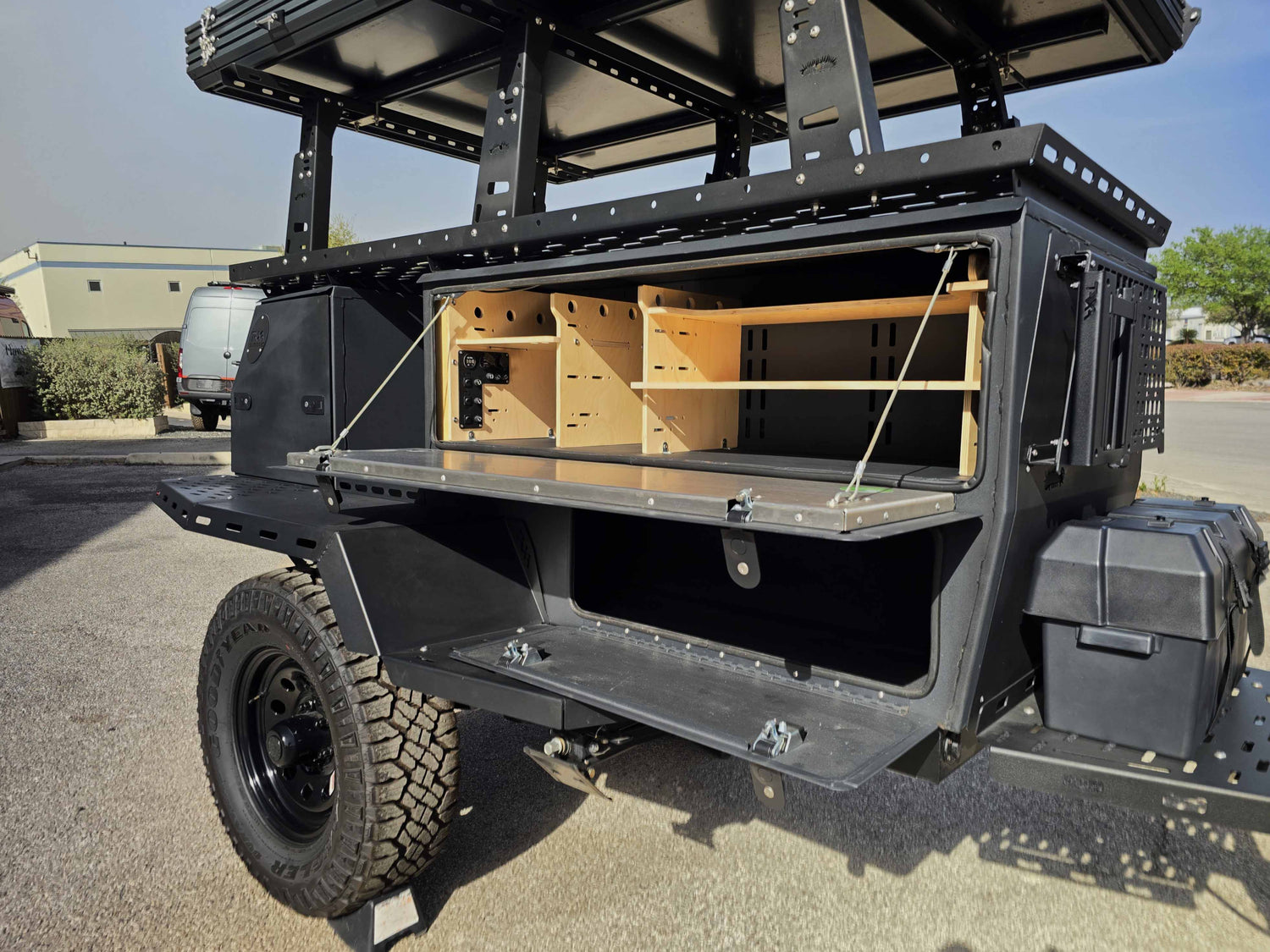 ¡¡VENDIDO!! Tráiler terrestre del oso lanudo de TAXA