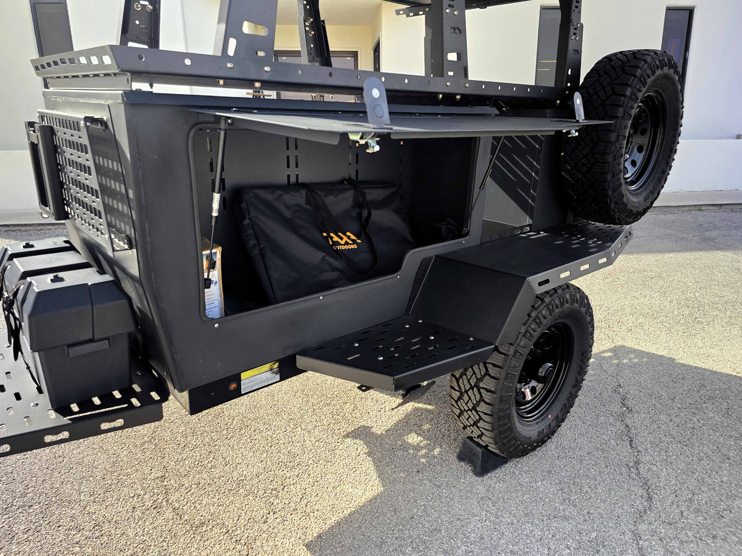 ¡¡VENDIDO!! Tráiler terrestre del oso lanudo de TAXA