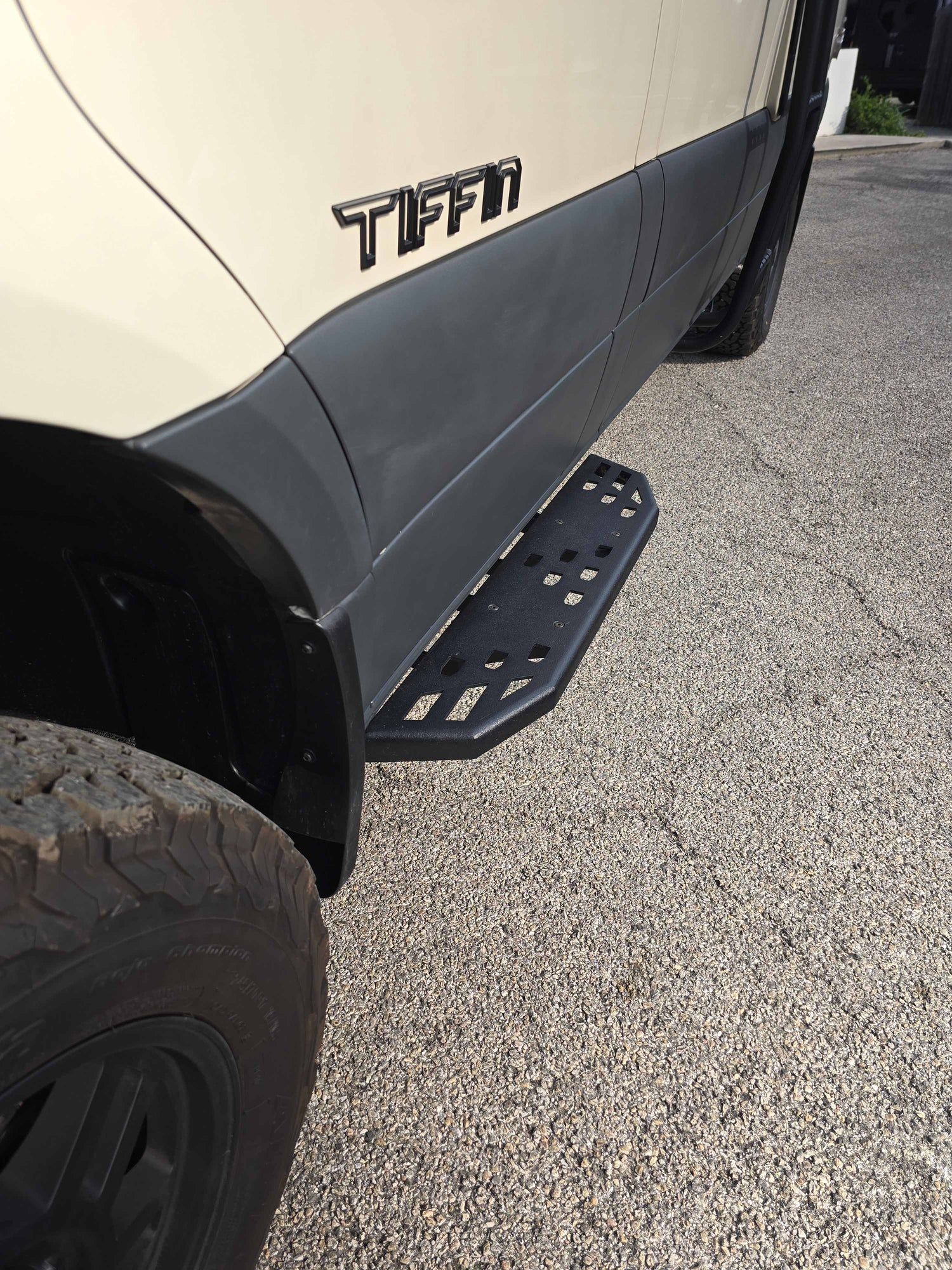 2026 Tiffin GH1 Adventure Bar Starlink Mini Pro.  Over $13,000 in Options Included