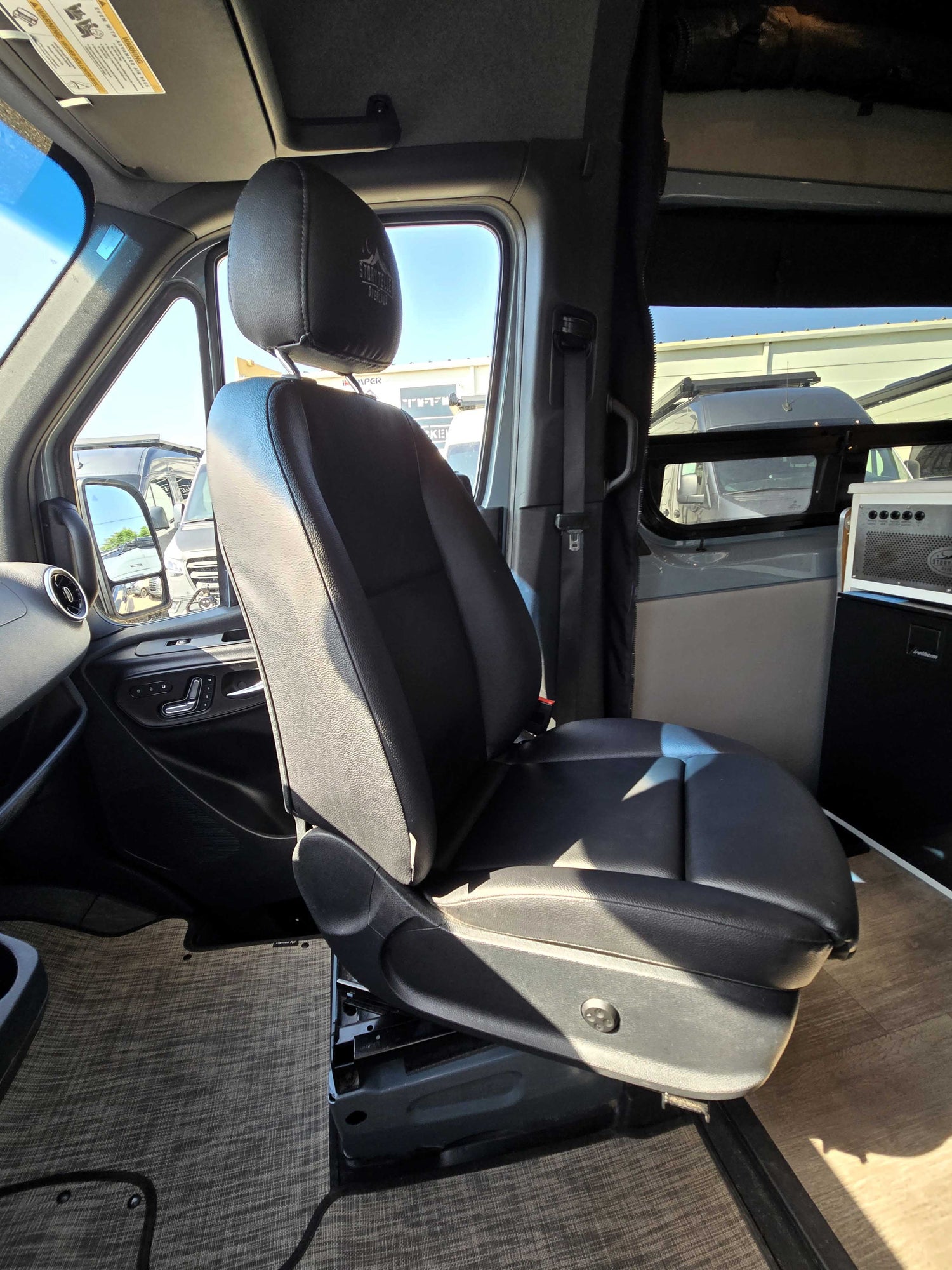 DEAL PENDING! 2022 STORYTELLER OVERLAND STEALTH OG - Preowned