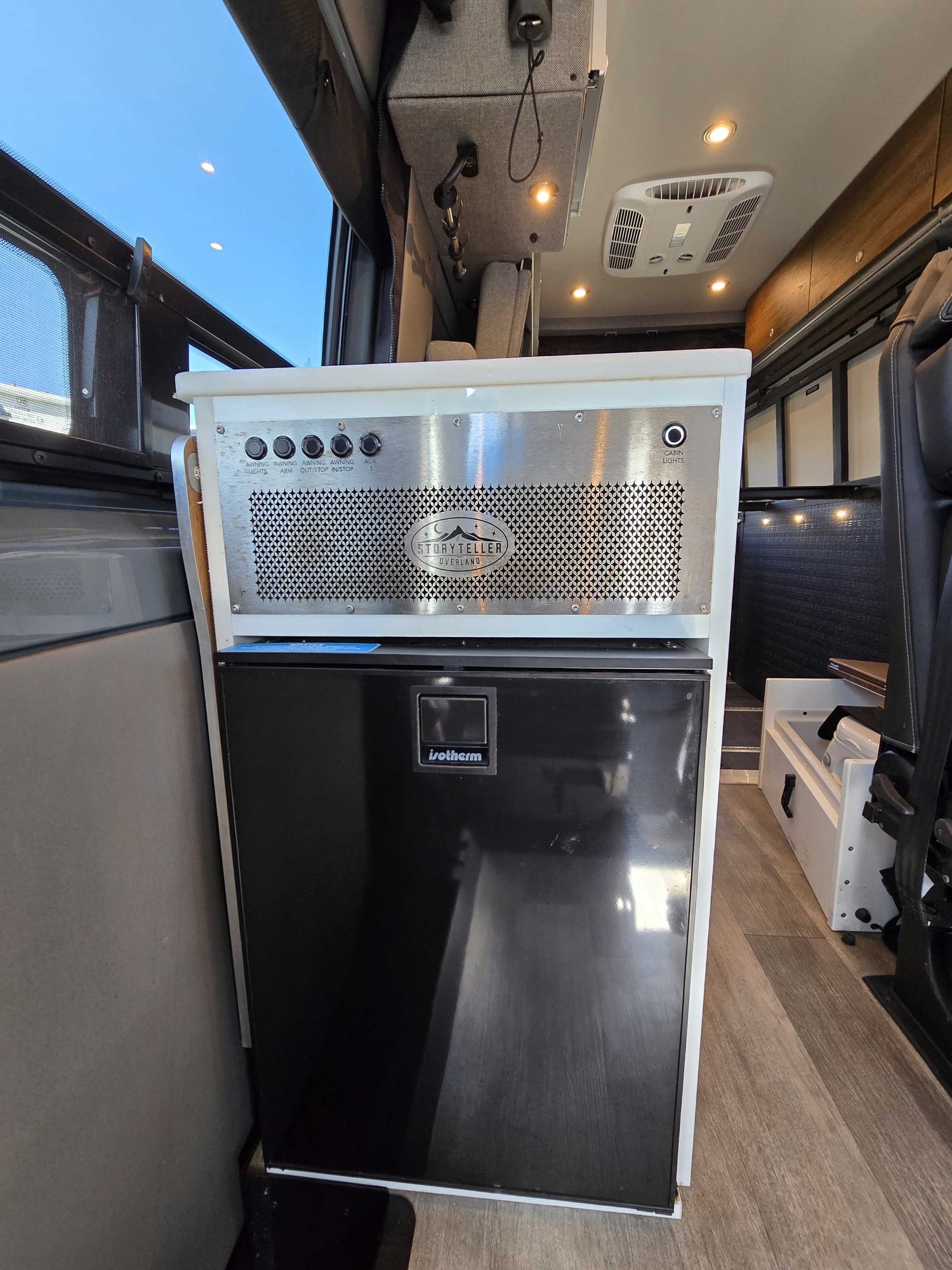 DEAL PENDING! 2022 STORYTELLER OVERLAND STEALTH OG - Preowned