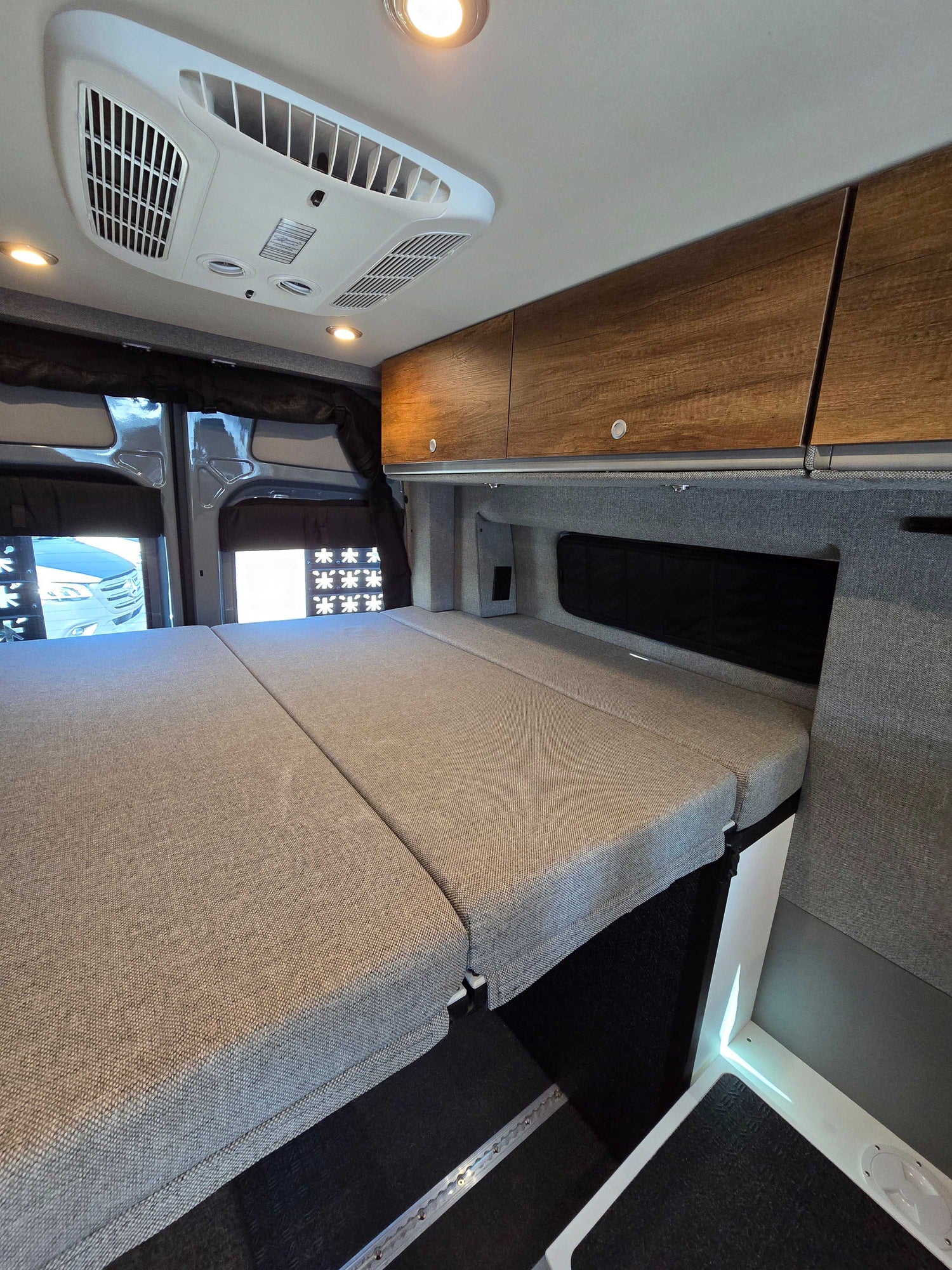 DEAL PENDING! 2022 STORYTELLER OVERLAND STEALTH OG - Preowned