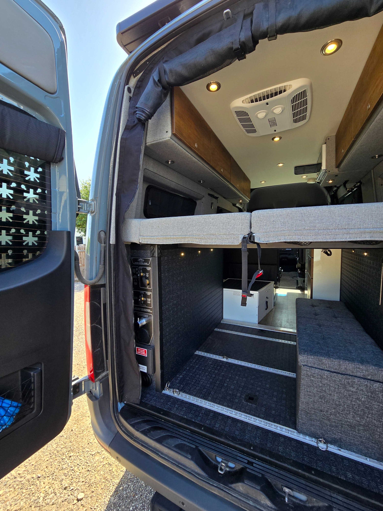 DEAL PENDING! 2022 STORYTELLER OVERLAND STEALTH OG - Preowned