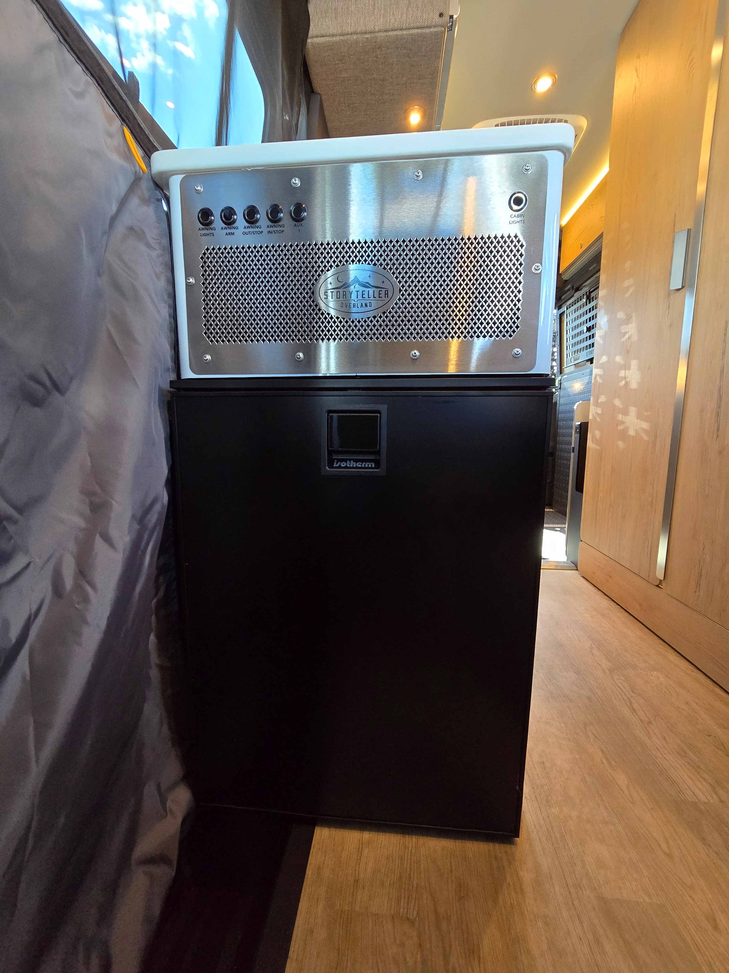 SOLD! 2025 STORYTELLER DARK MODE XO