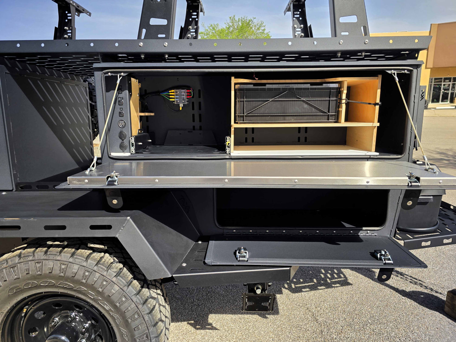 2025 Taxa Woolly Bear Overland EVO