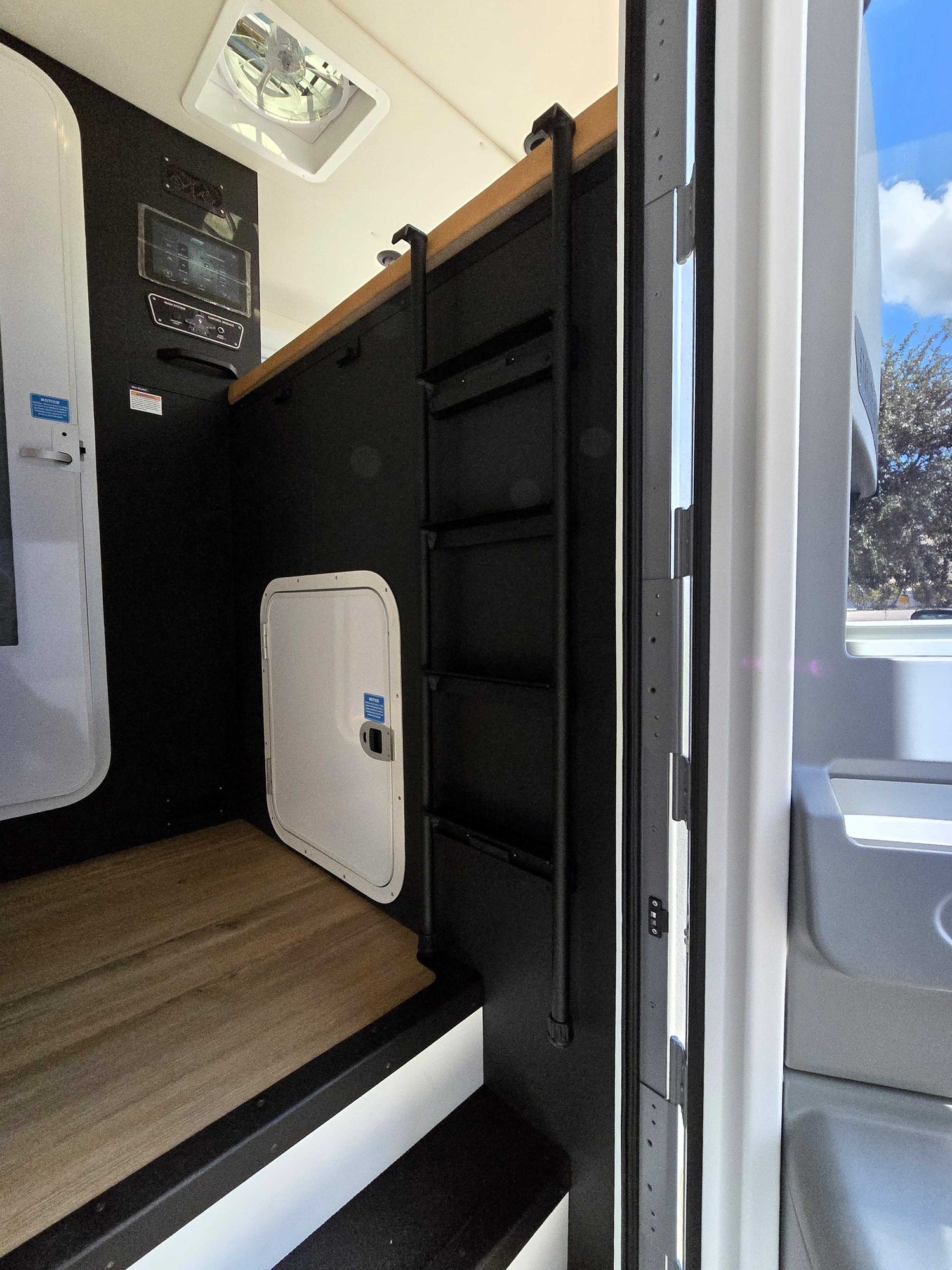 2025 STORYTELLER OVERLAND GXV HILT CEMENT