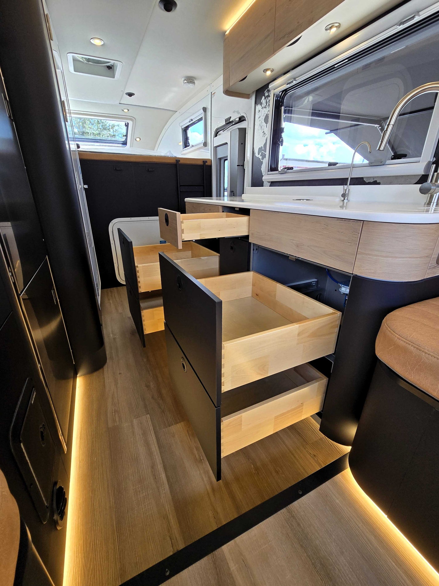 2025 STORYTELLER OVERLAND GXV HILT CEMENT