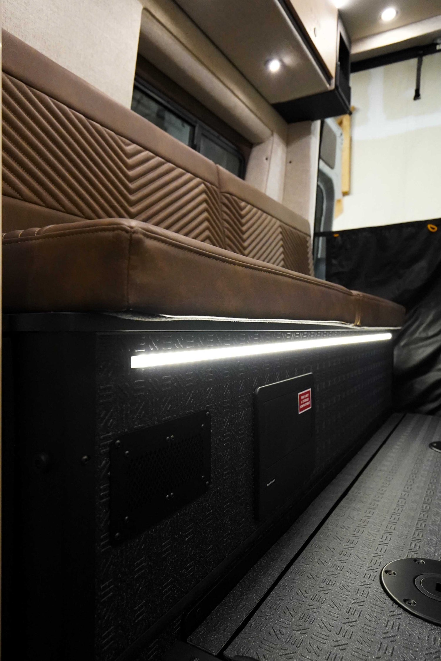 DEAL PENDING! 2025 Storyteller Overland Crew Mode 170