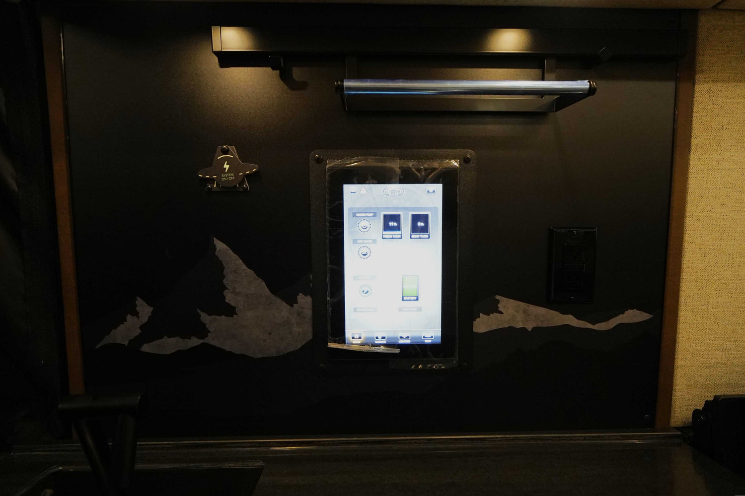 DEAL PENDING! 2025 Storyteller Overland Crew Mode 170