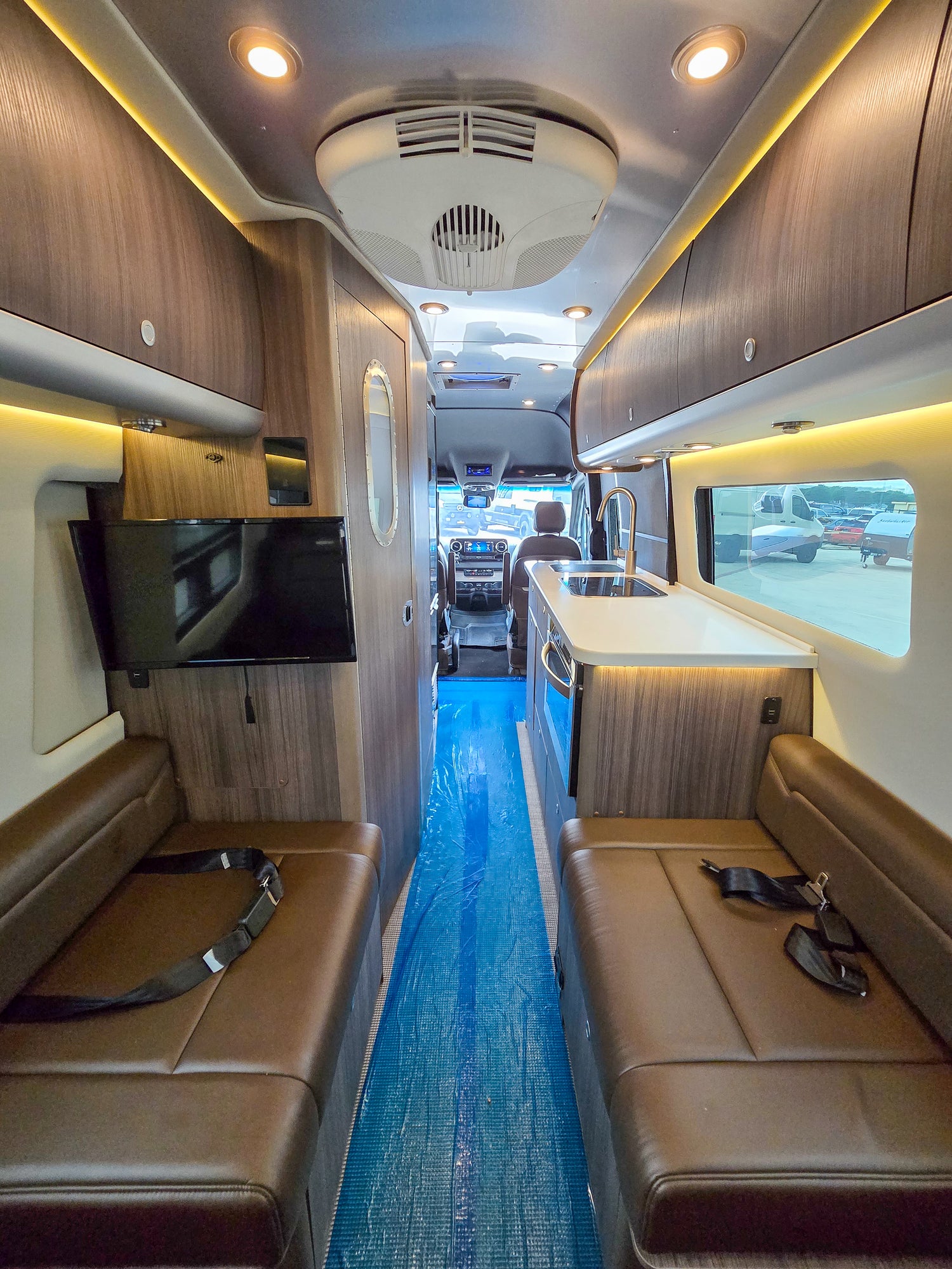 DEAL PENDING! 2021 Airstream Interstate M-24GT - Preowned