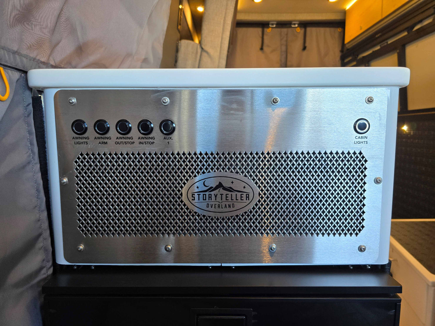 2025 STORYTELLER CLASSIC MODE OG (ARCTIC WHITE)