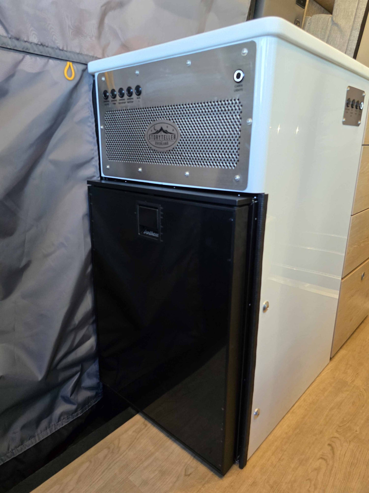 2025 STORYTELLER CLASSIC MODE OG (ARCTIC WHITE)
