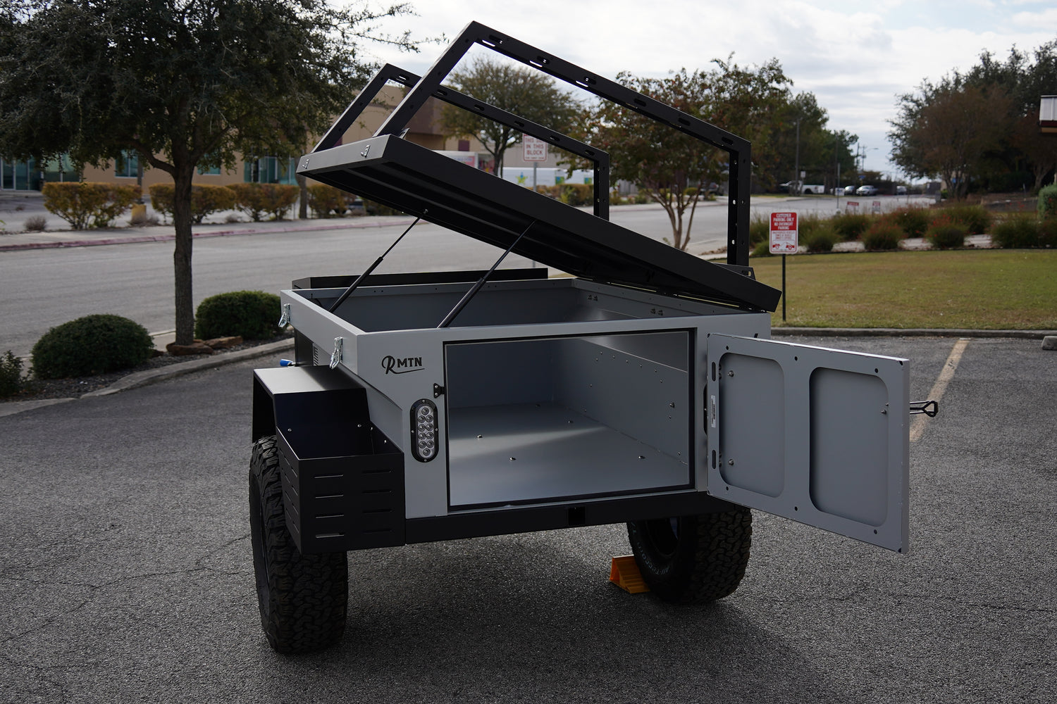 SOLD!!! 2025 Rustic Mountain Overland Patrol XCT
