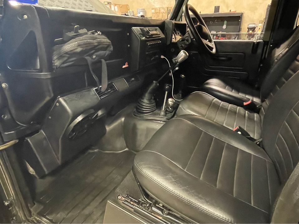 (SALE PENDING) 1984 Land Rover Defender 110