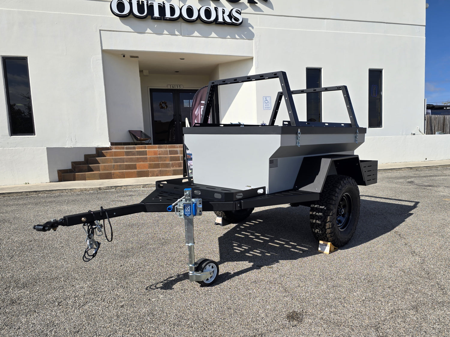SALE PENDING! 2025 Rustic Mountain Overland Patrol XC - SHOW DEMO SALE!!