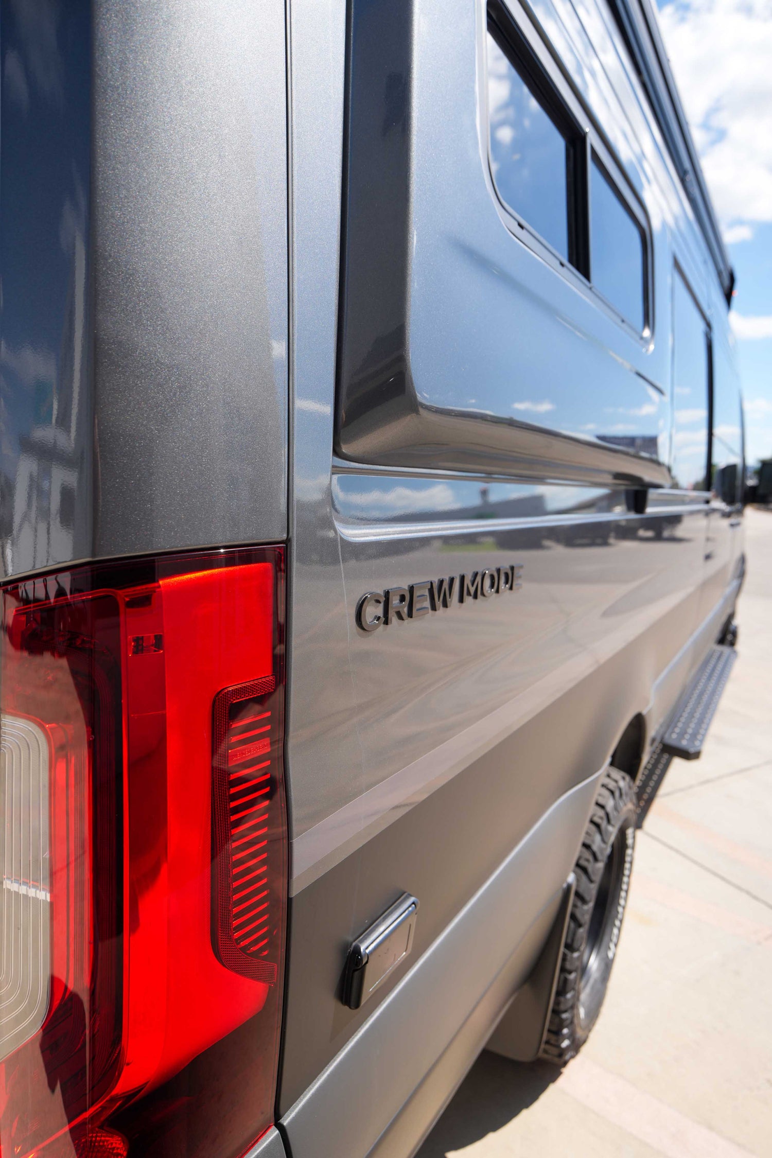 NEW! 2027 Storyteller Overland Crew Mode XL