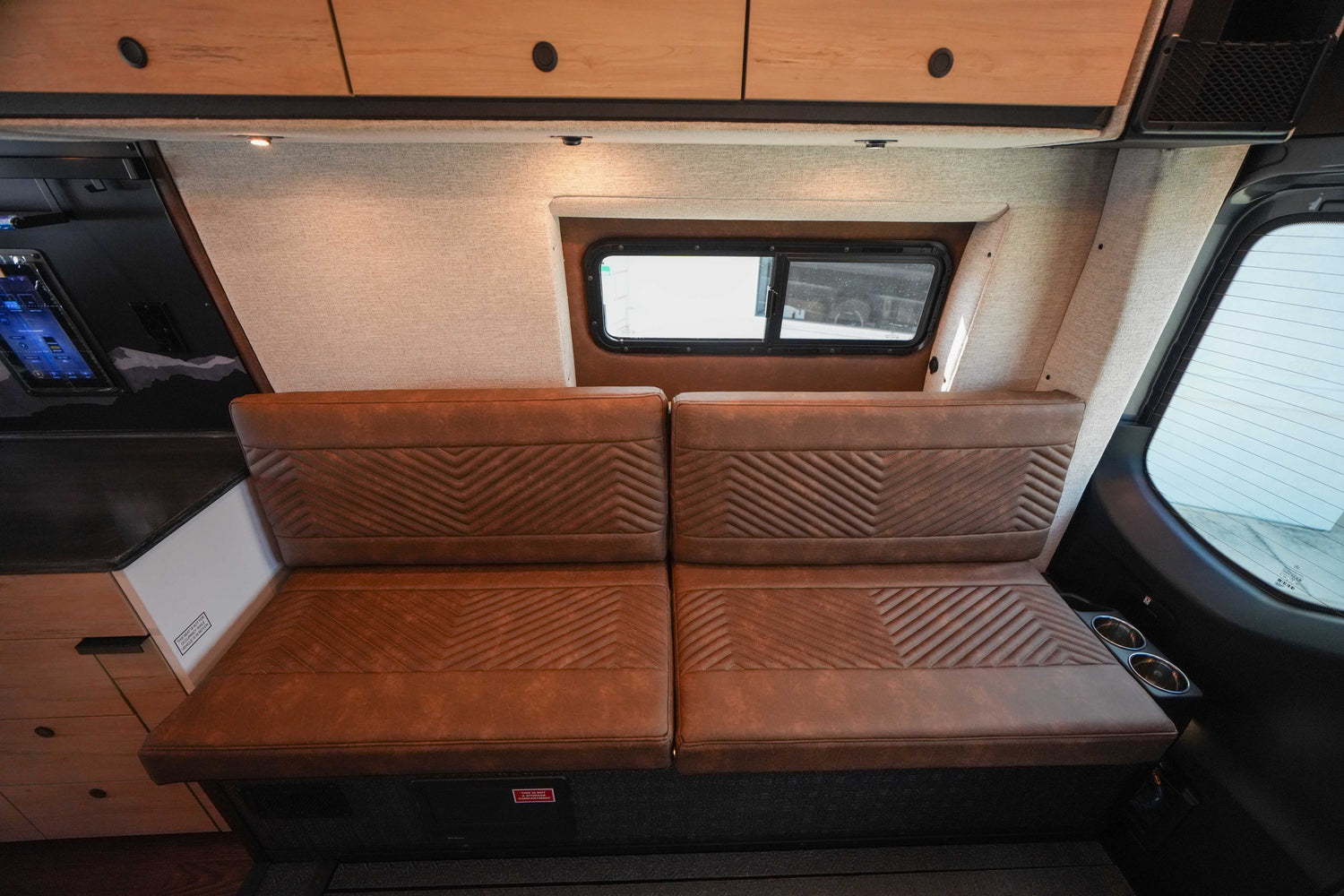 NEW! 2027 Storyteller Overland Crew Mode XL