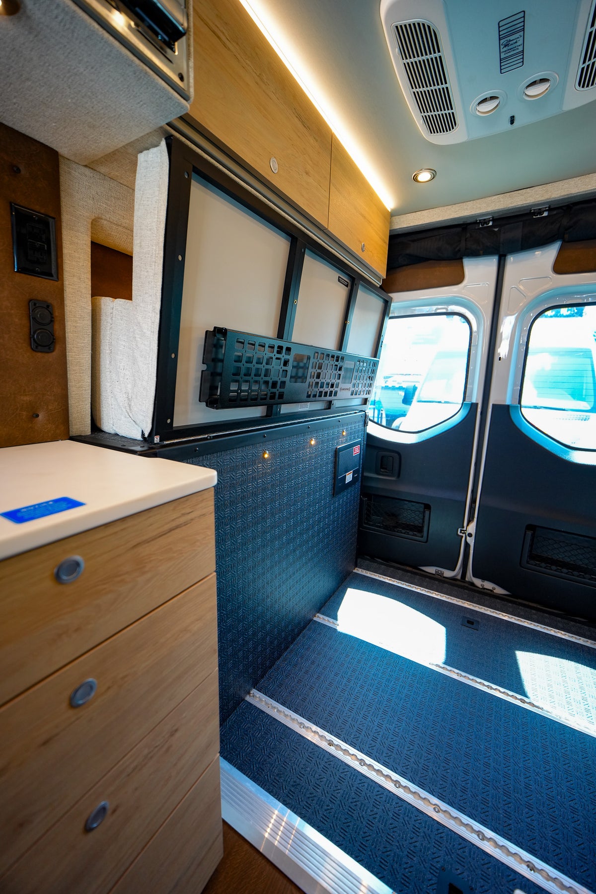 NEW! 2026 Storyteller Overland Classic Mode