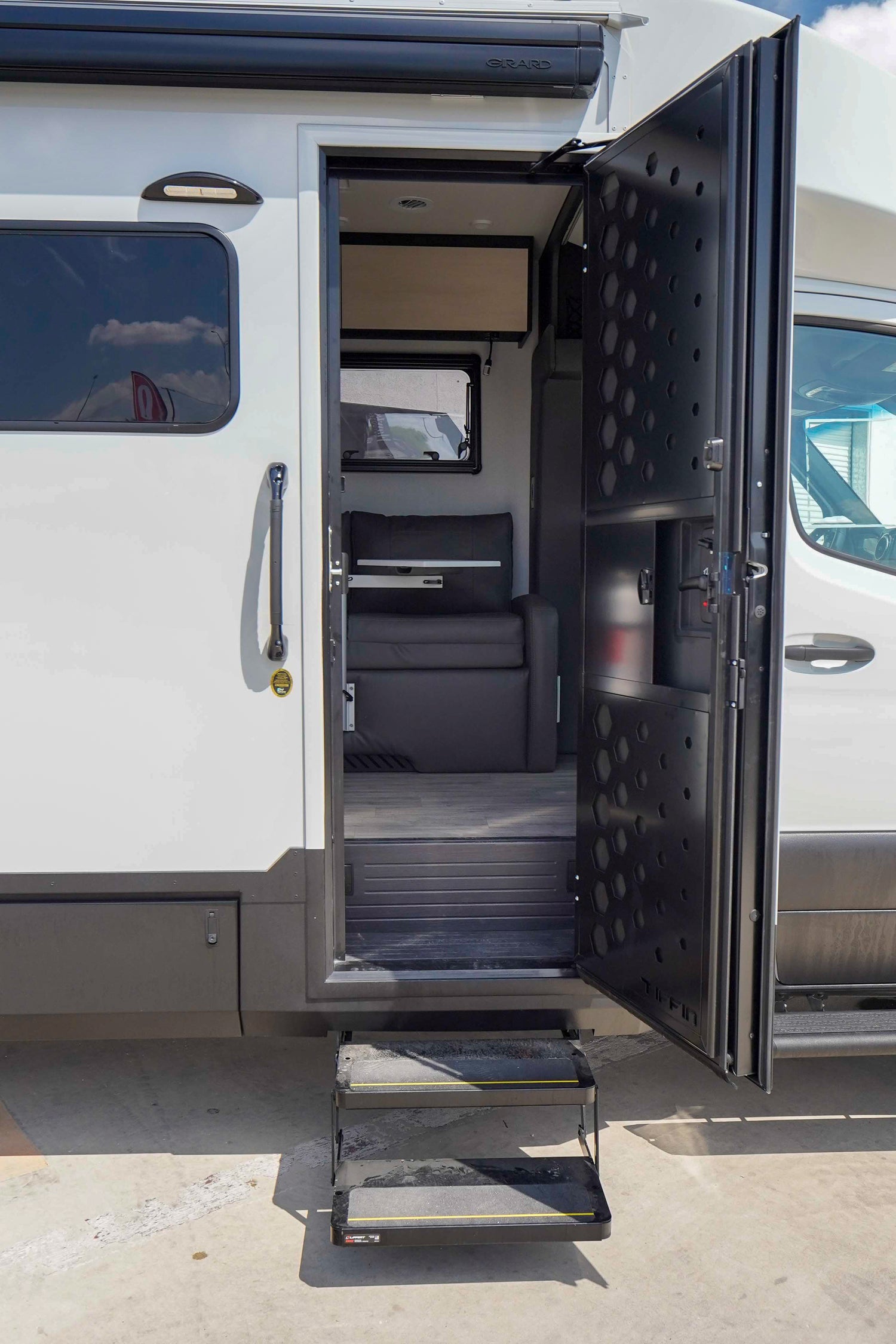 NEW ARRIVAL! 2026 TIFFIN OPEN TRAIL