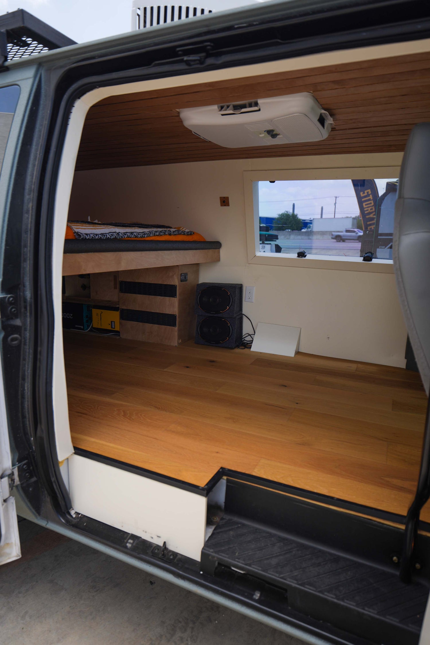 2014 Ford E-250 - Preowned