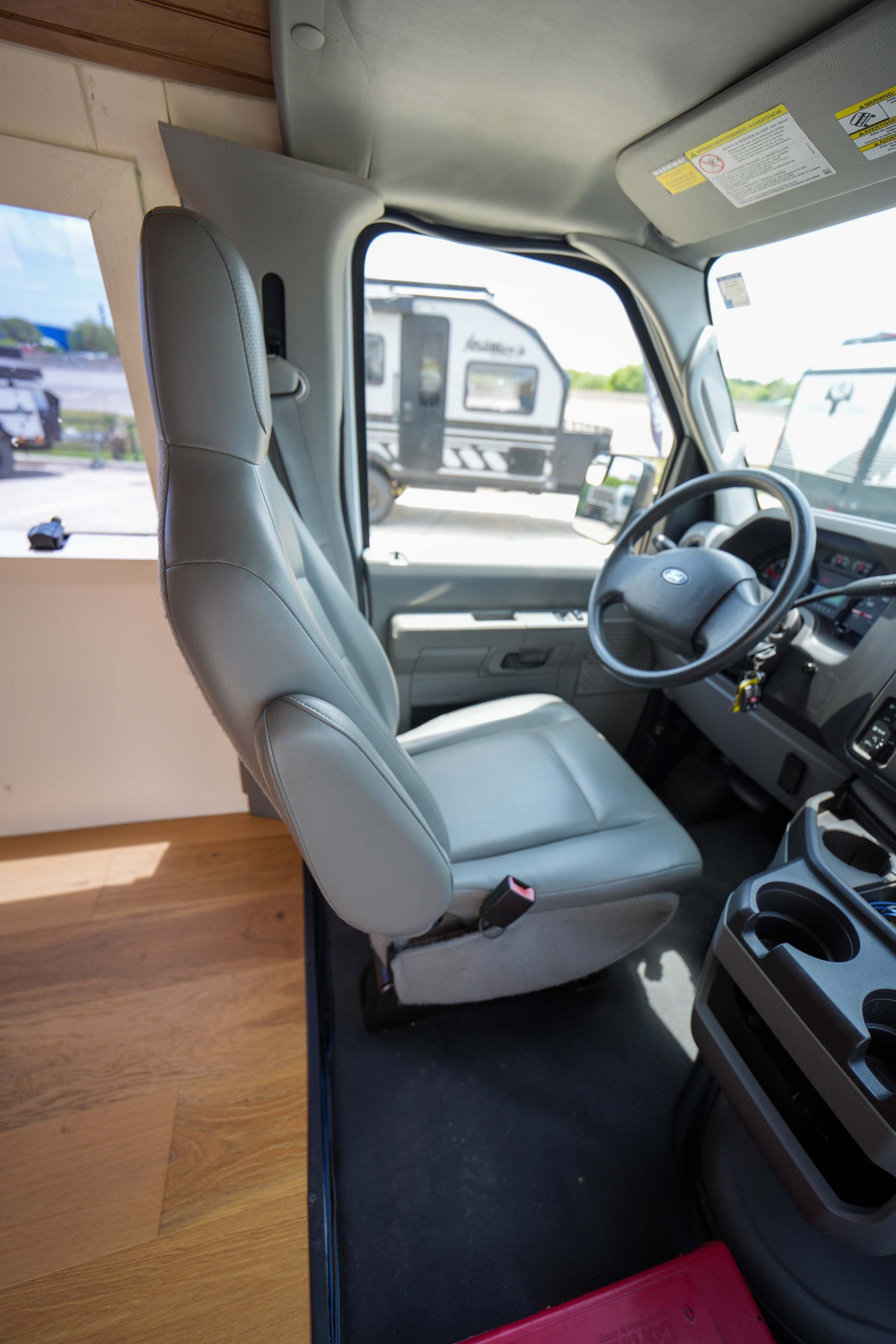 2014 Ford E-250 - Preowned