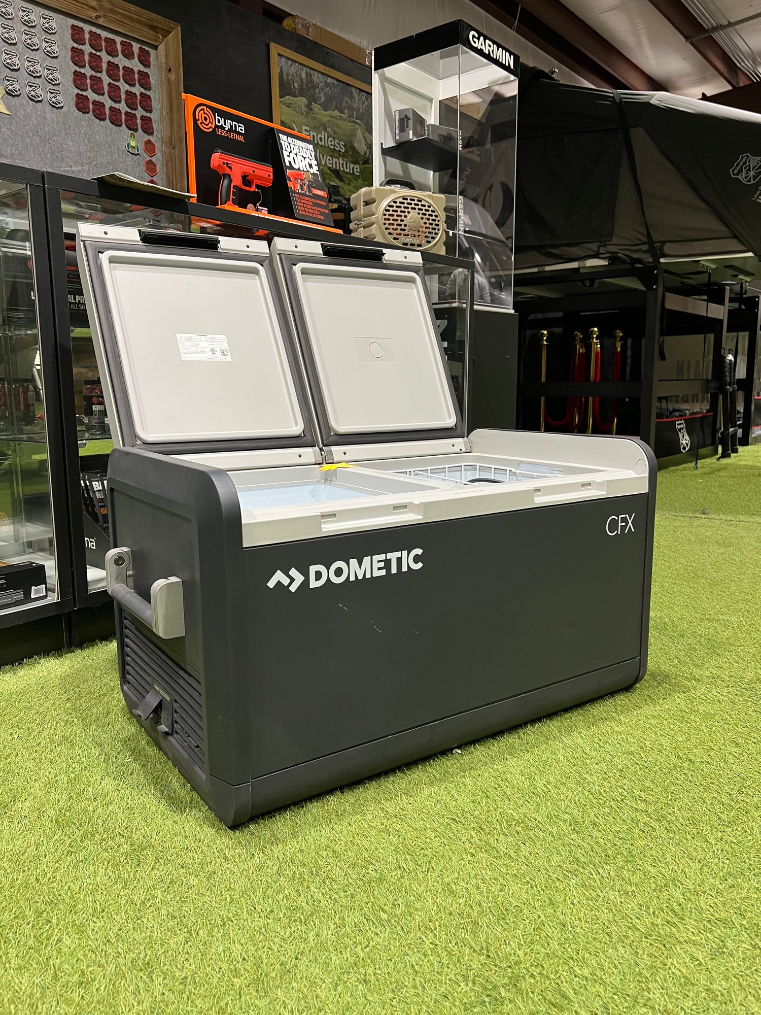TOUGH & TESTED Dometic CFX3 75L Cooler