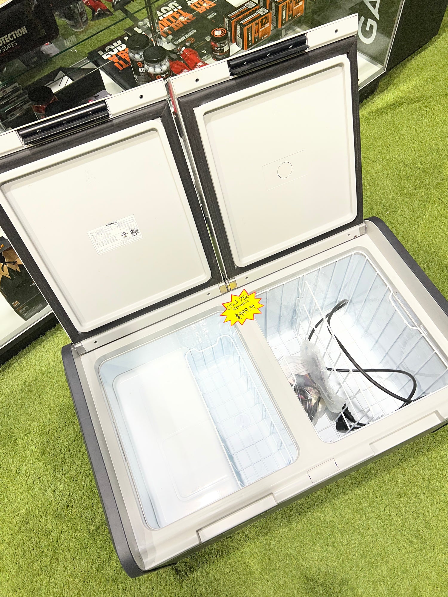 TOUGH & TESTED Dometic CFX3 75L Cooler