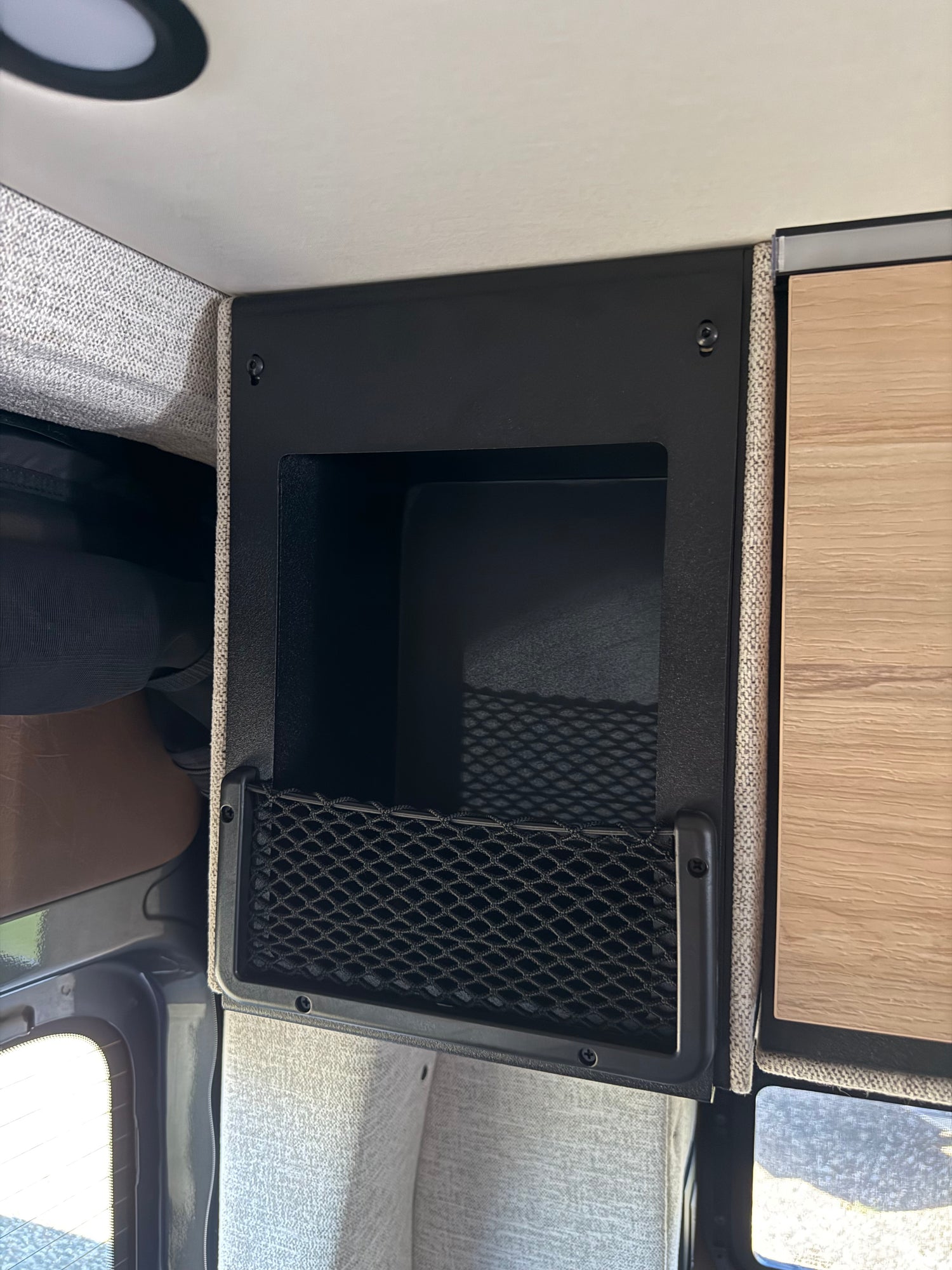 2025 Storyteller Overland Crew Mode 170