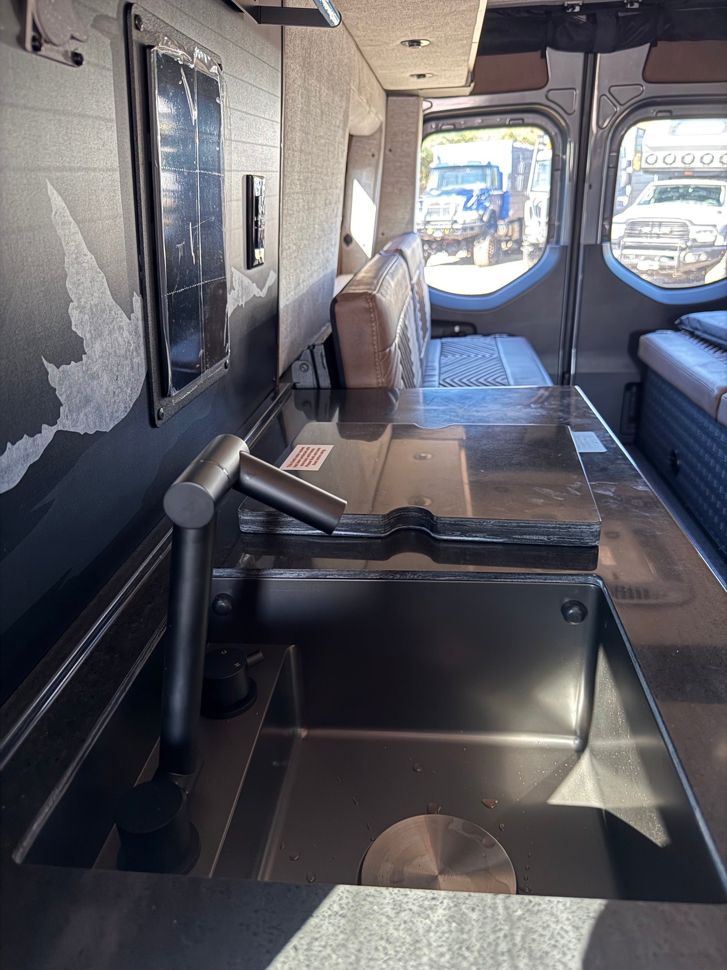 2025 Storyteller Overland Crew Mode 170