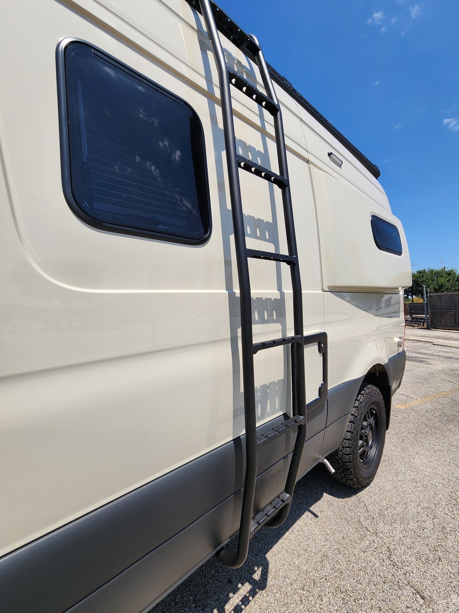 SOLD! 2025 Tiffin GH1