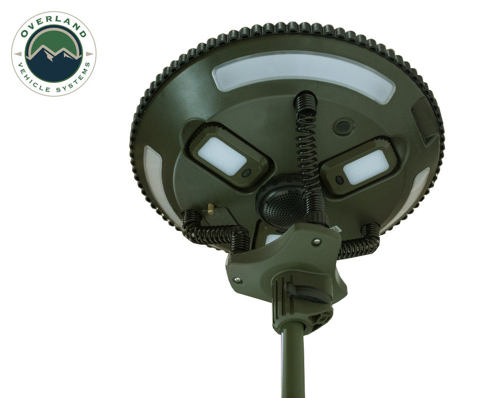 OVS Wild Land 露营装备 - UFO 太阳能灯灯吊舱和通用扬声器
