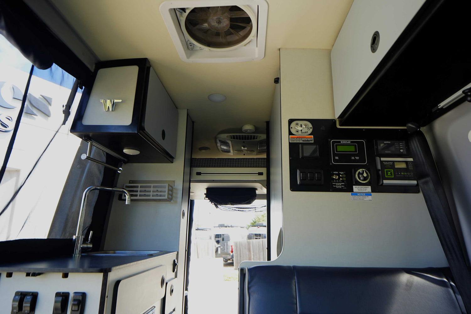 NEW ARRIVAL!! 2022 Winnebago Revel - Preowned