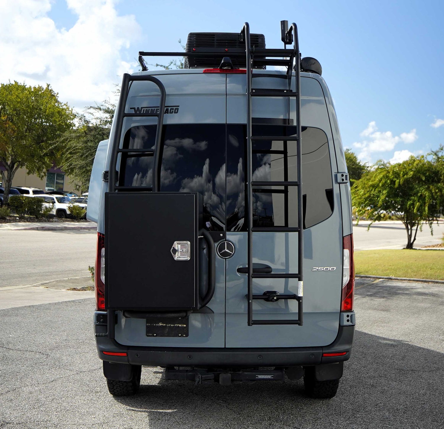 NEW ARRIVAL!! 2022 Winnebago Revel - Preowned