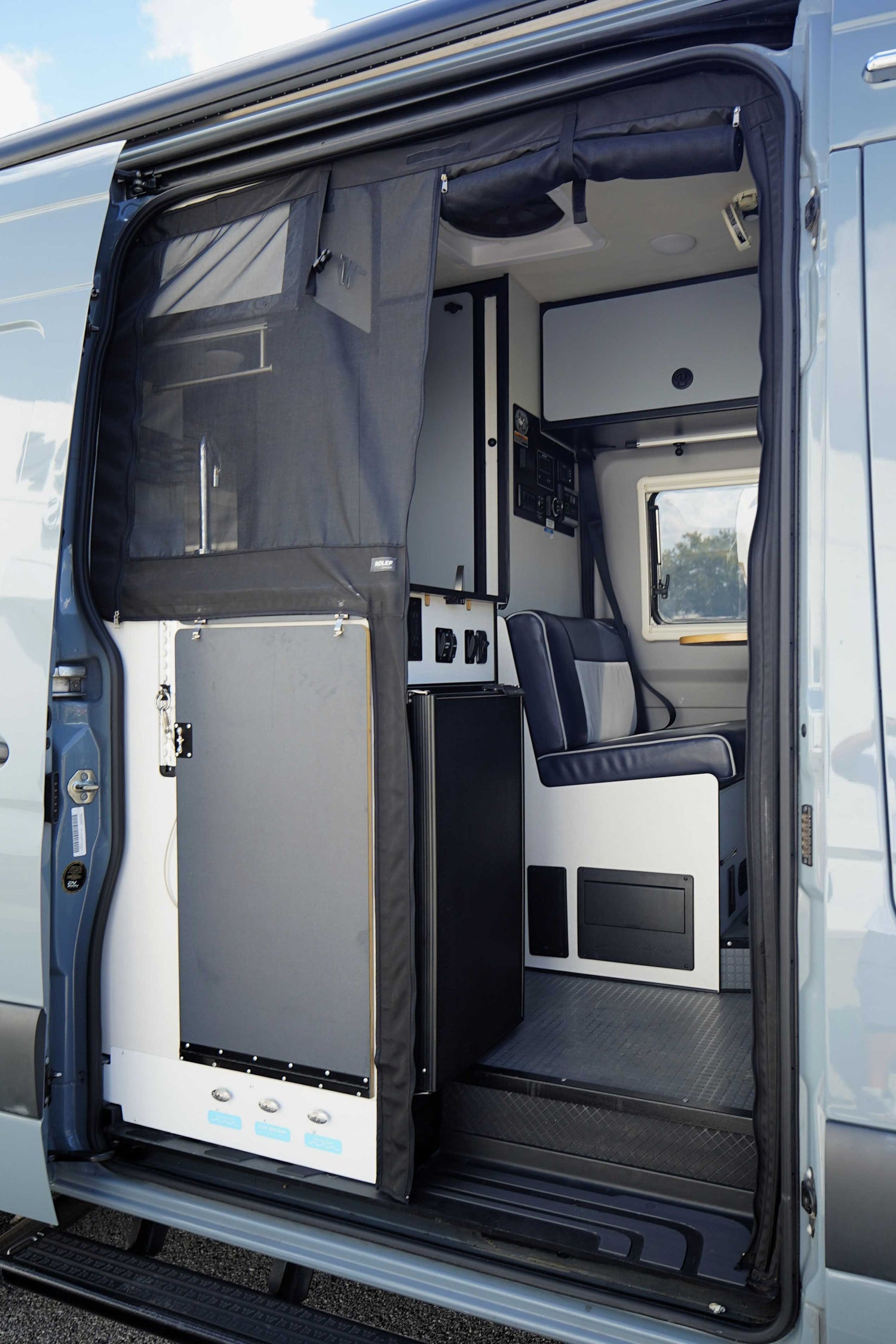 NEW ARRIVAL!! 2022 Winnebago Revel - Preowned