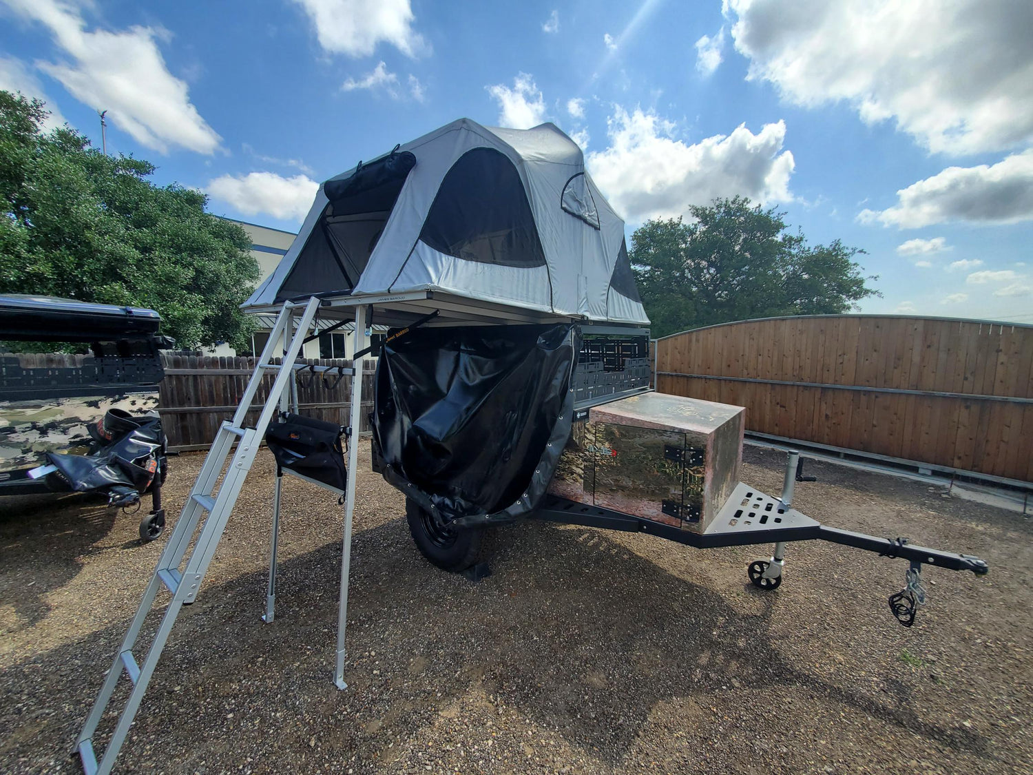 TOUGH & TESTED! James Baroud Vision 180 Soft Shell Tent