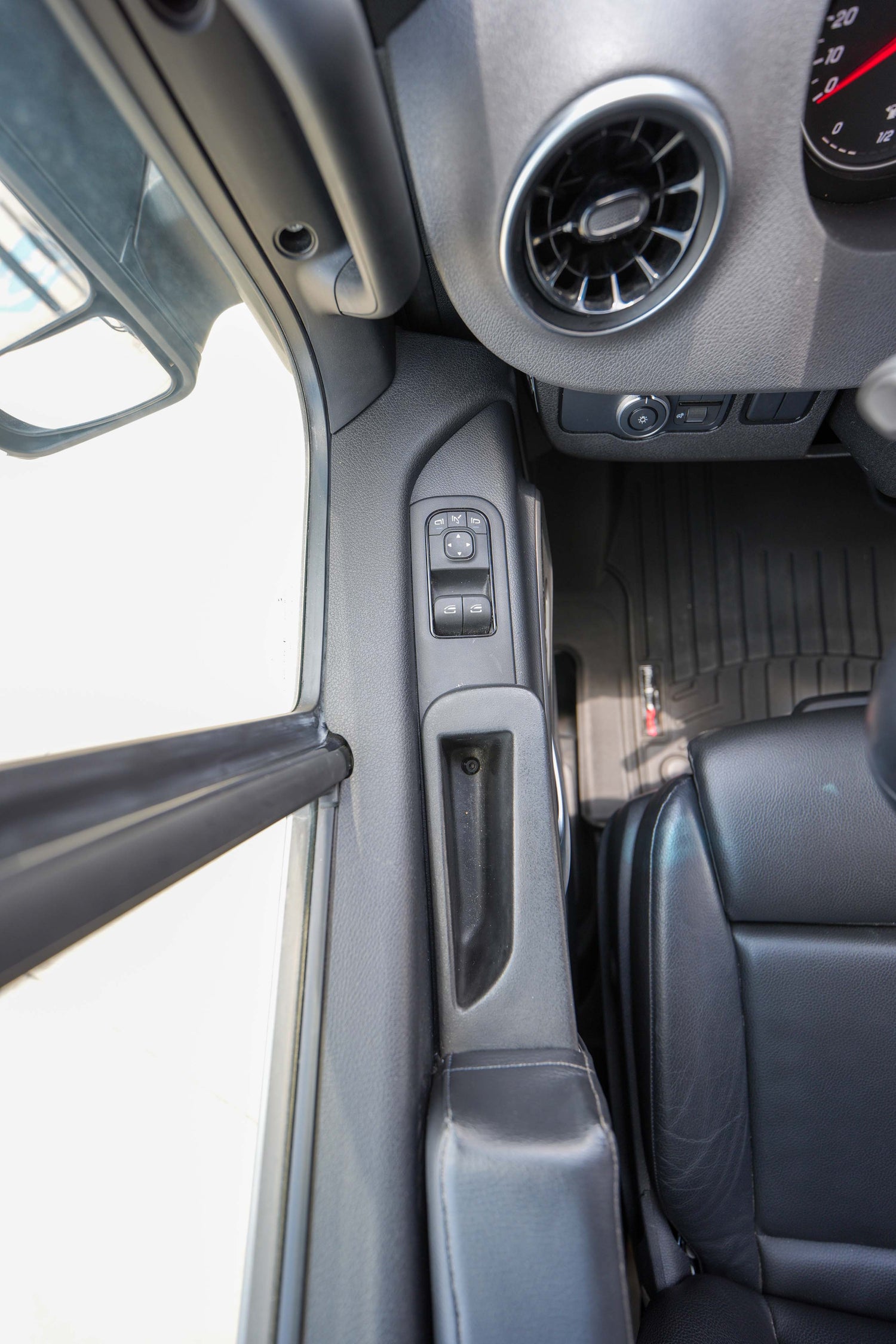 2023 Storyteller Overland Stealth Mode 4x4 - Preowned