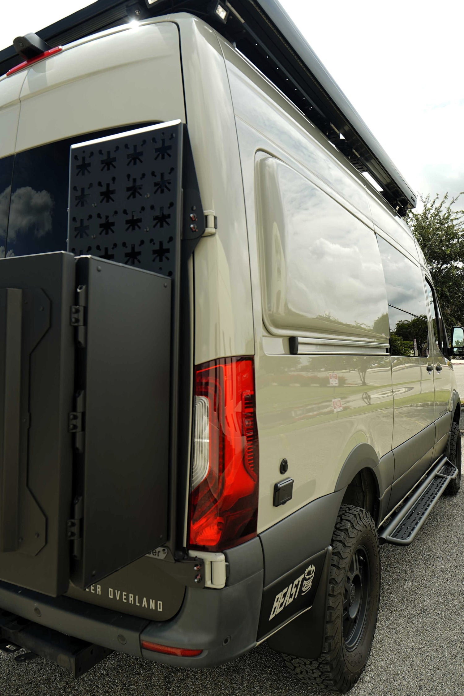 NEW ARRIVAL! 2024 Storyteller Overland BEAST Mode OG - Preowned