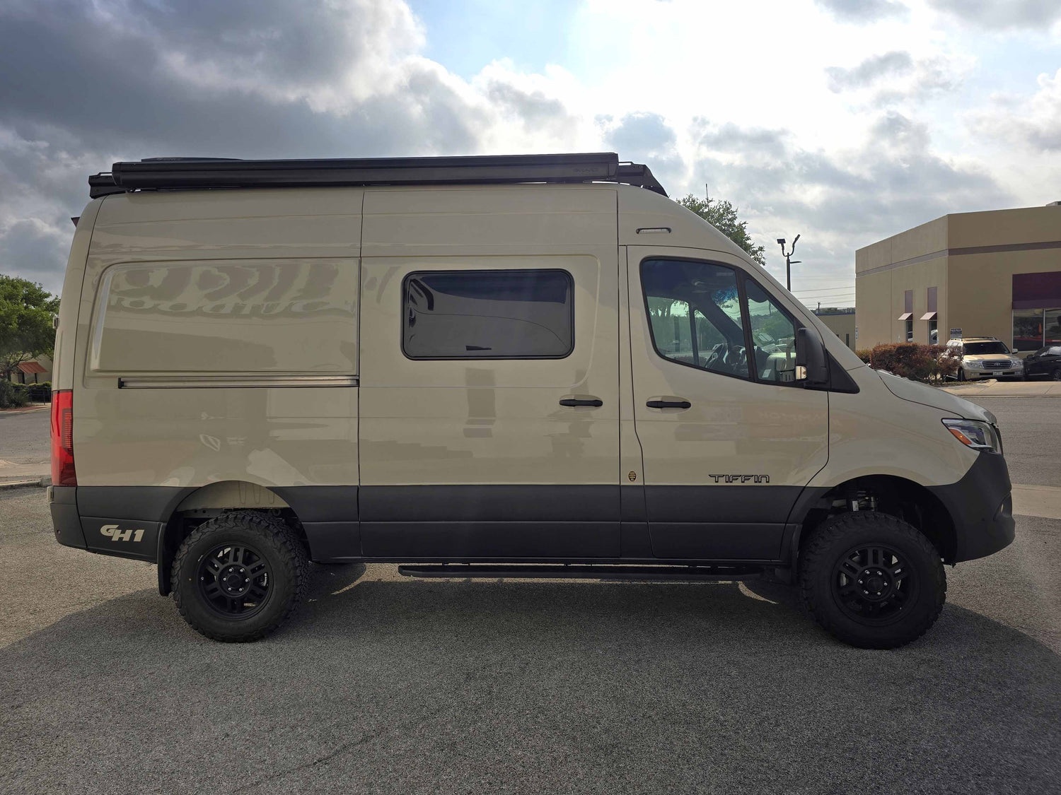 2026 Tiffin GH1 Adventure Bar Starlink Mini Pro