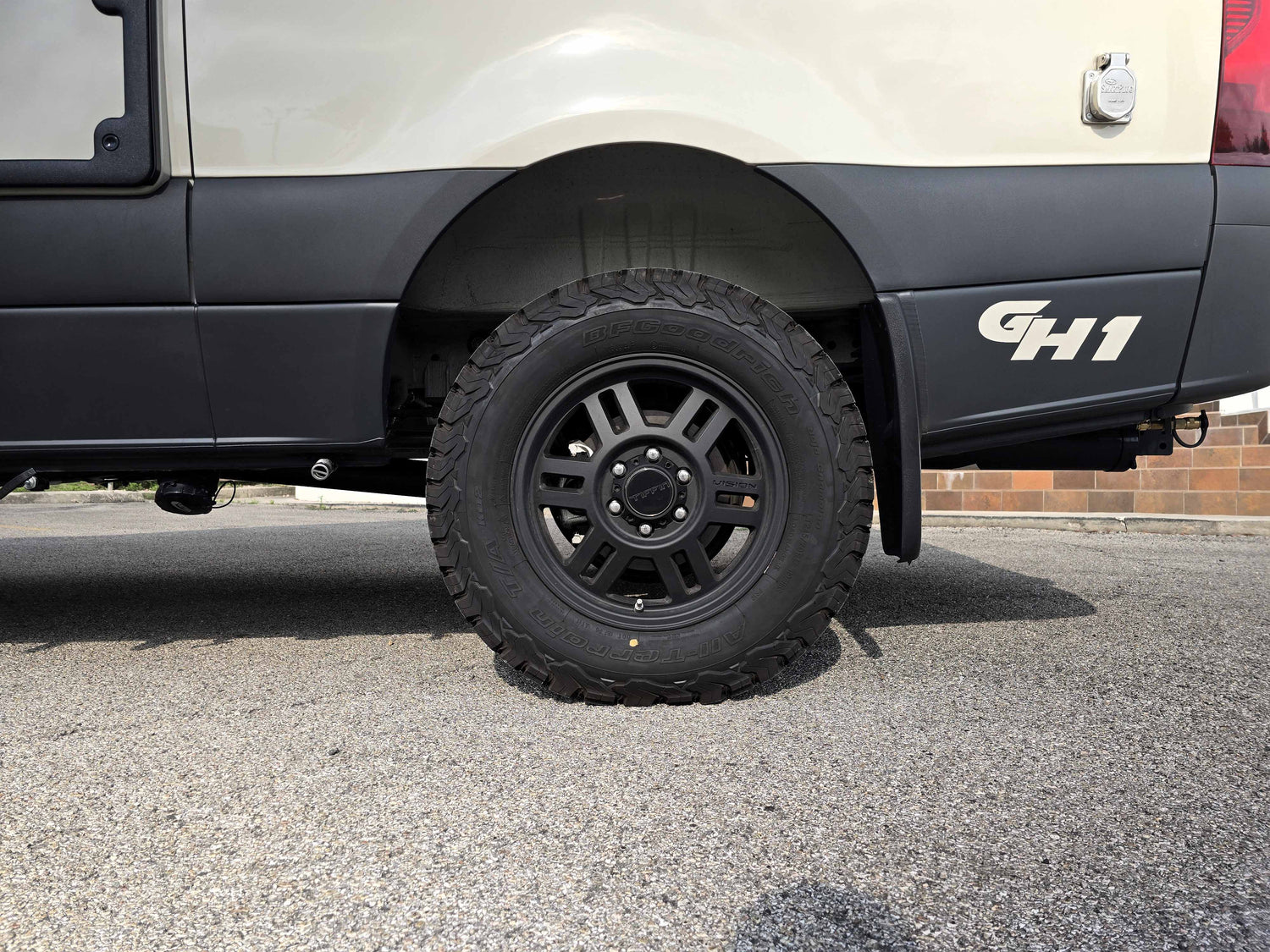 2026 Tiffin GH1 Adventure Bar Starlink Mini Pro