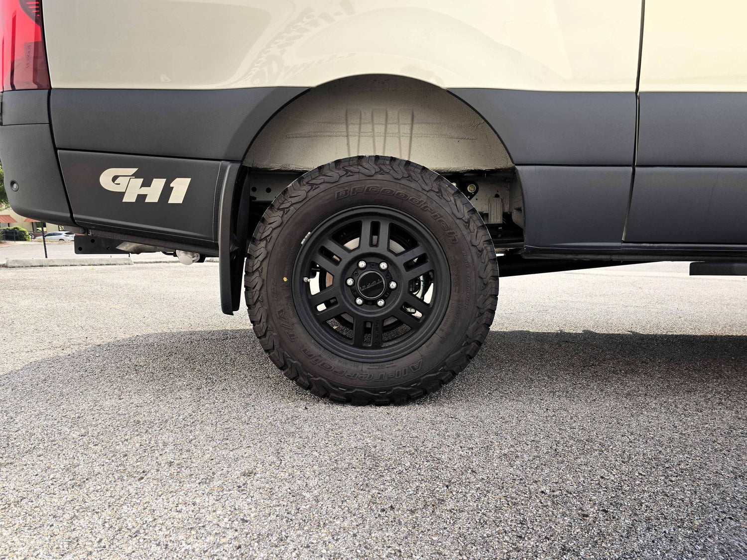 2026 Tiffin GH1 Adventure Bar Starlink Mini Pro