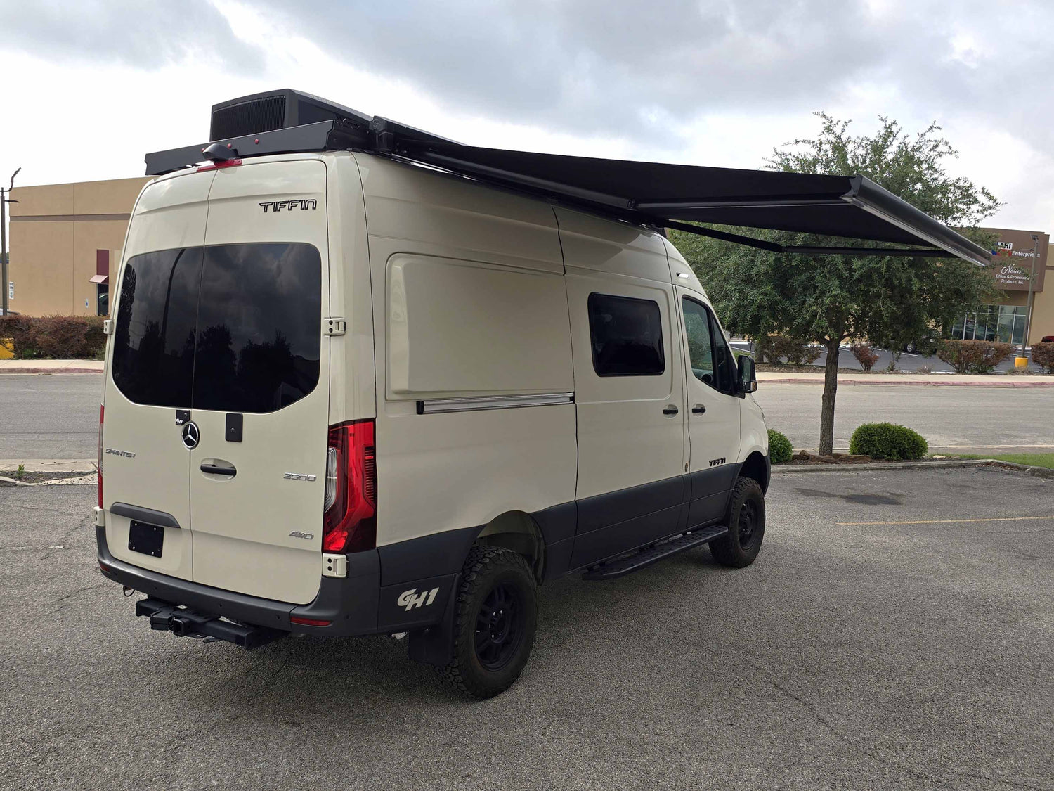 2026 Tiffin GH1 Adventure Bar Starlink Mini Pro